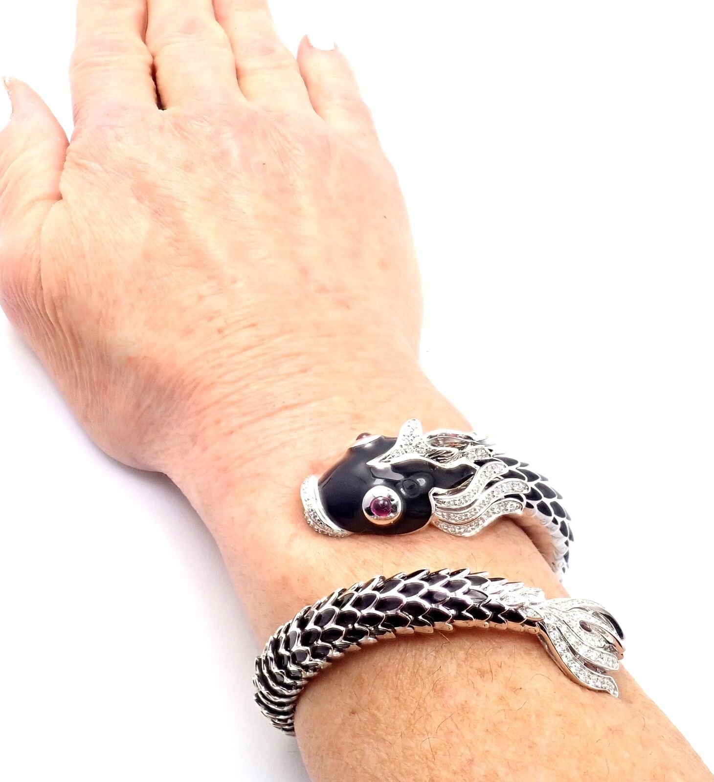 Authentic! Roberto Coin Nemo 18k White Gold Diamond Ruby Enamel Cuff Bracelet | Fortrove