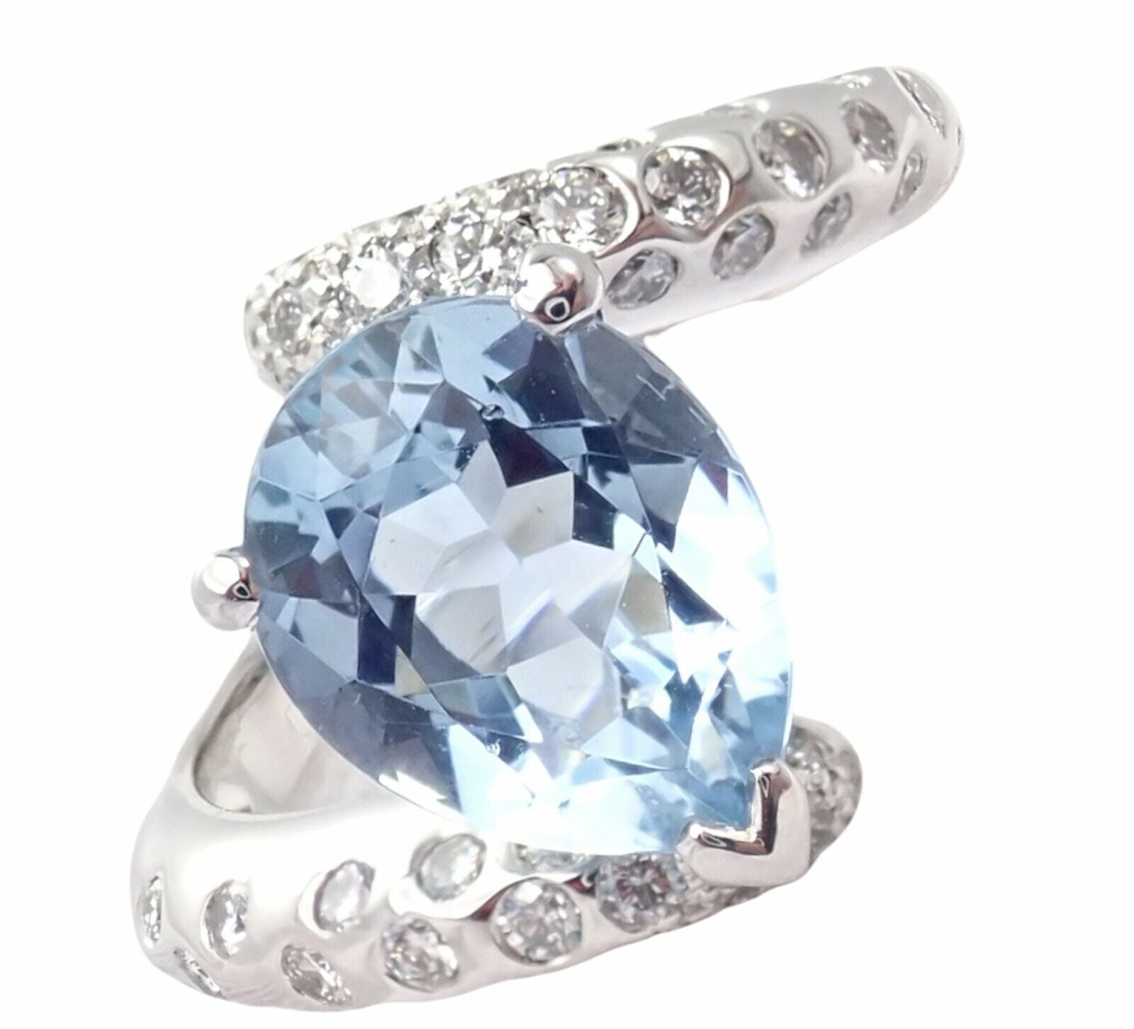 Authentic! Chanel Comete Star 18k White Gold Diamond 2.25ct Aquamarine Ring | Fortrove