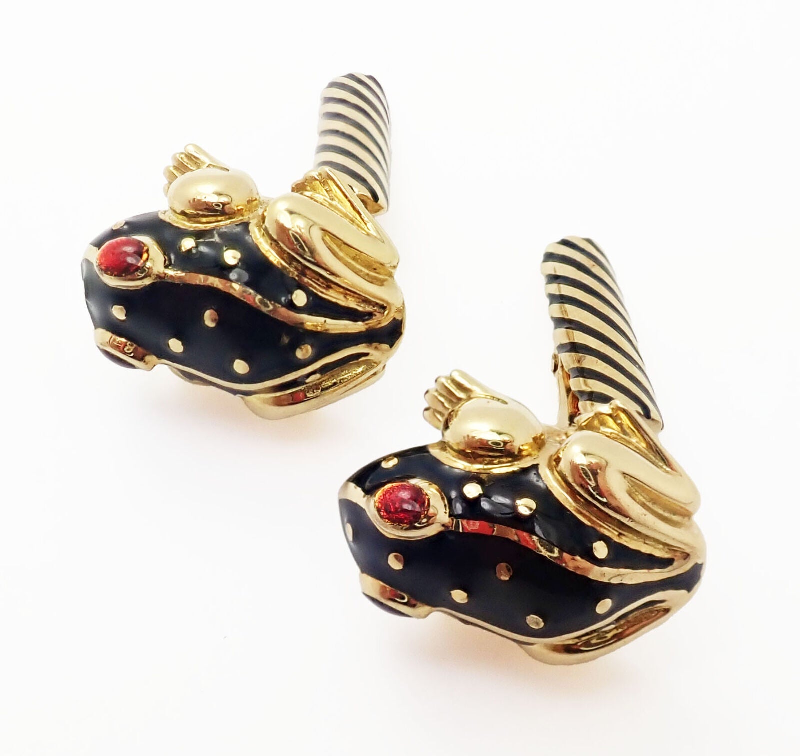 Authentic! Vintage David Webb 18k Yellow Gold Ruby Black Enamel Frog Cufflinks | Fortrove