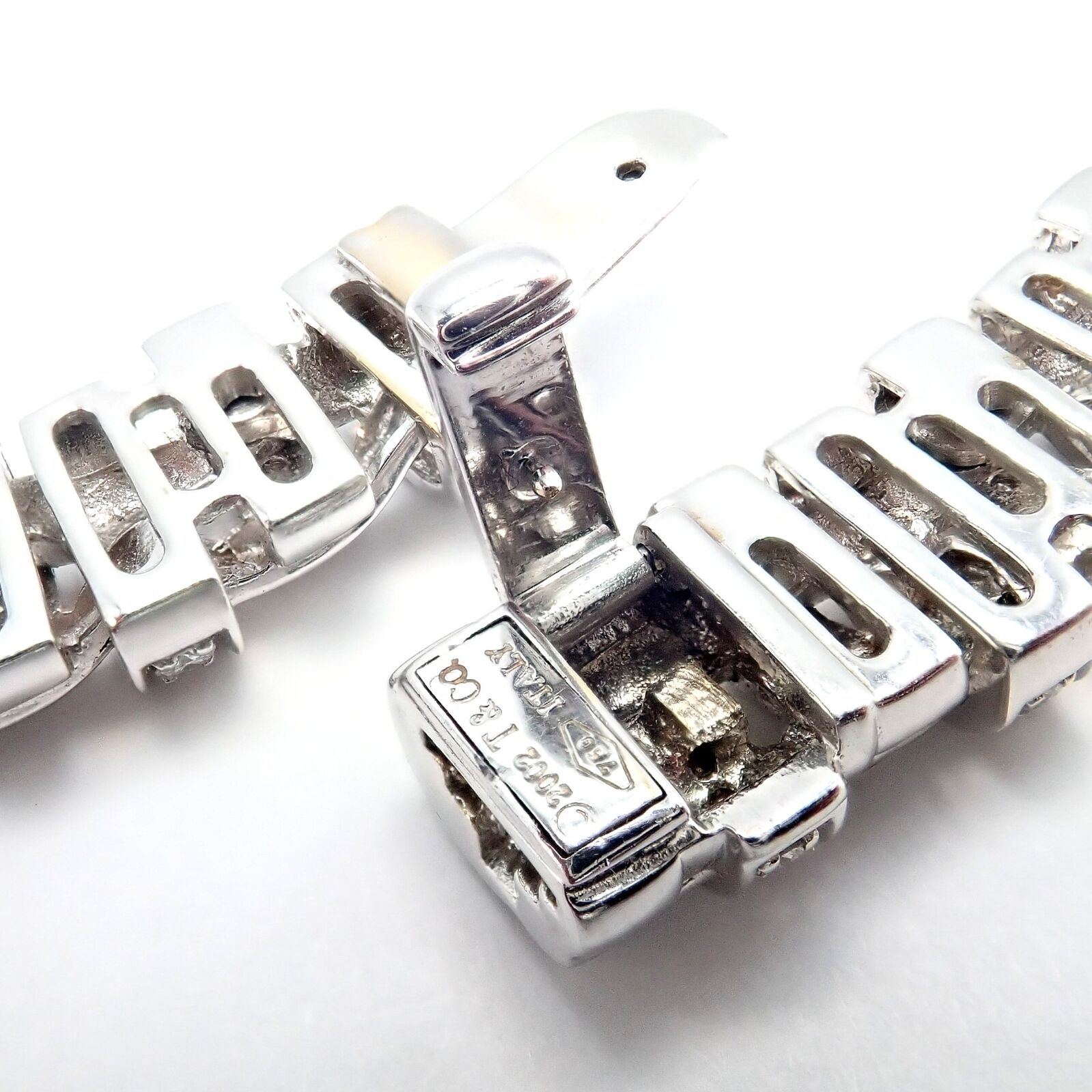 Authentic! Tiffany & Co Vannerie 18k White Gold Basket Weave Diamond Necklace | Fortrove