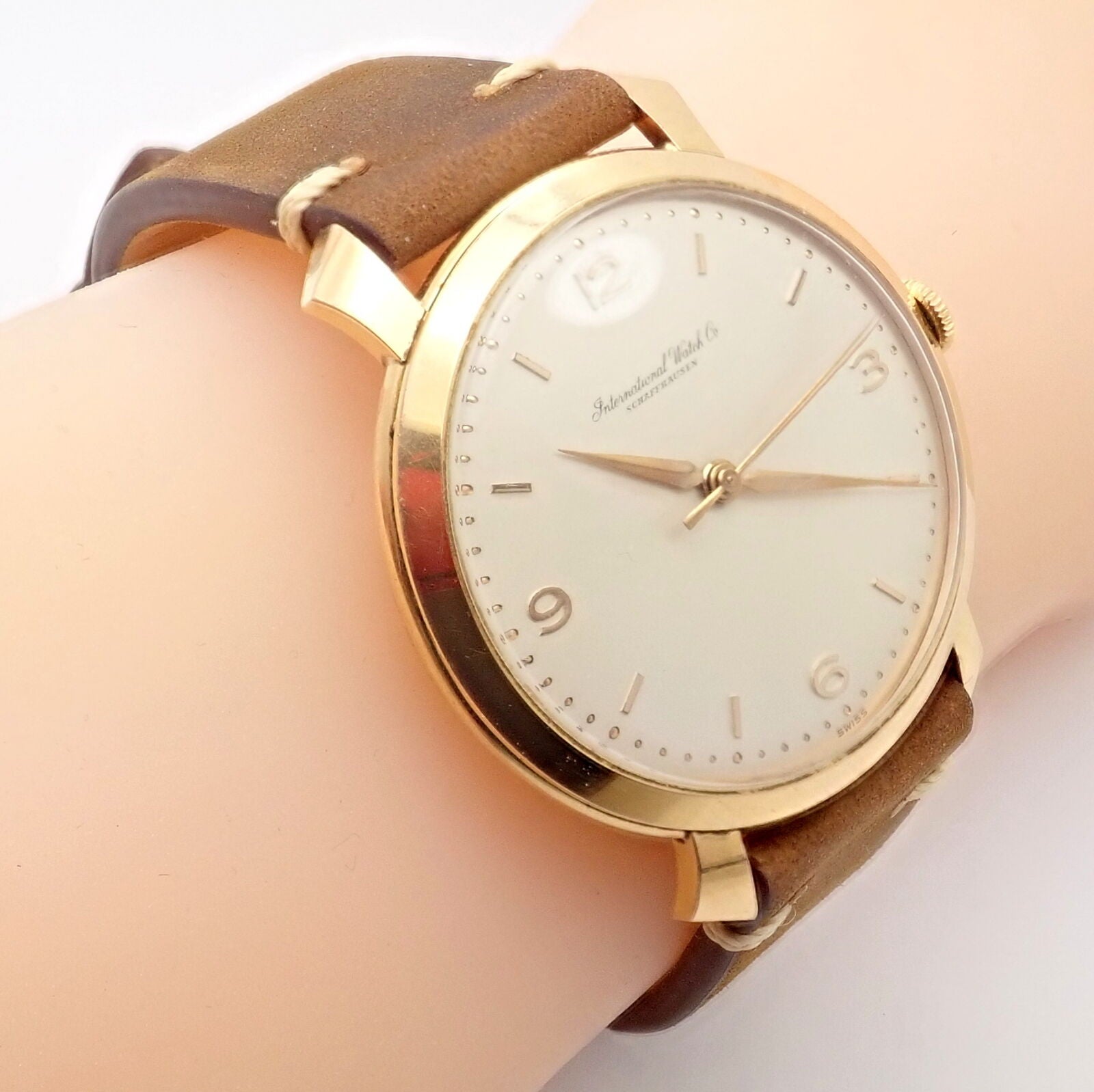 Authentic! IWC Schaffhausen International Watch Co 18k Yellow Gold Manual Watch | Fortrove