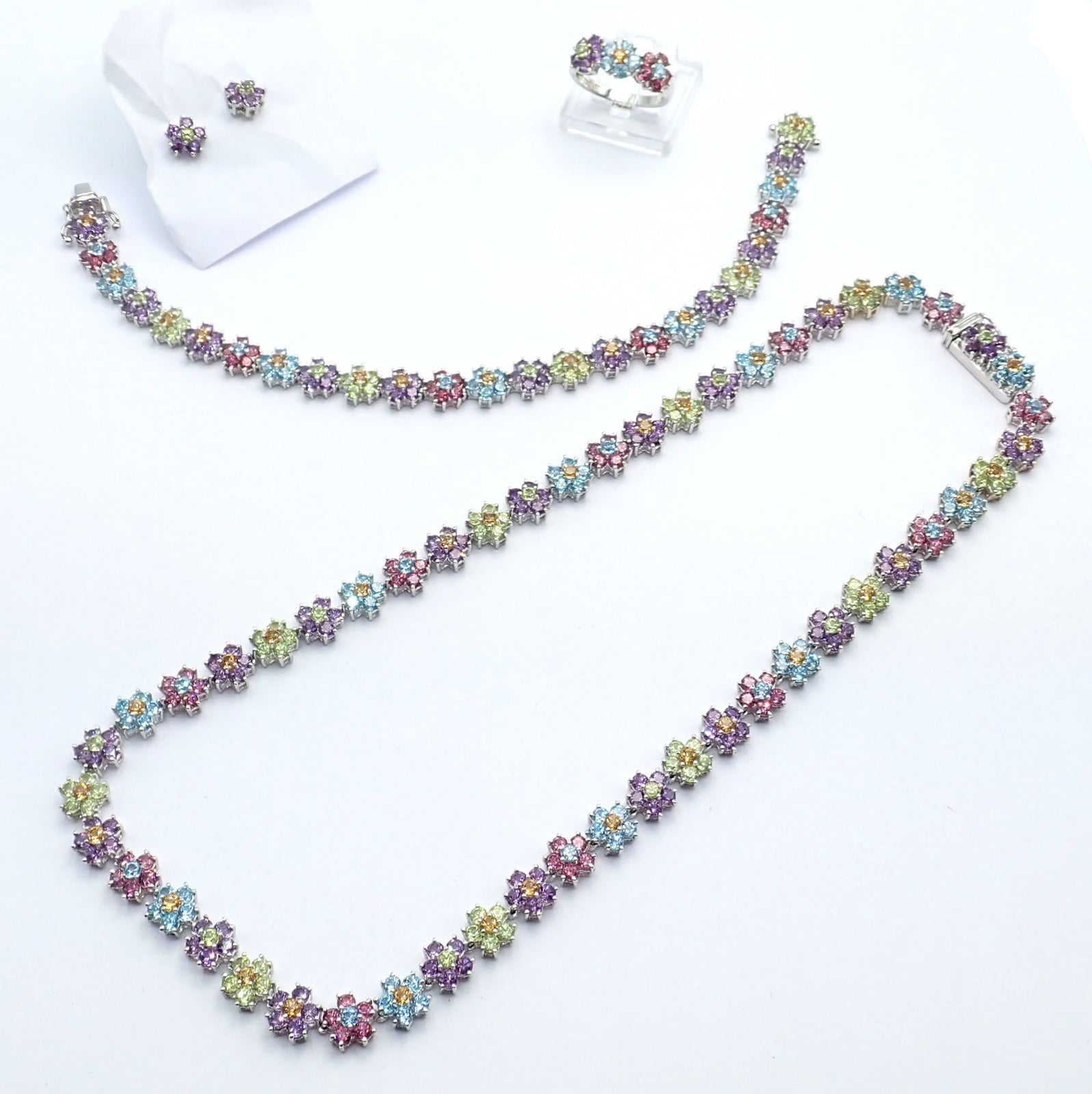 Estate Jewelry & Watches:Fine Jewelry:Jewelry Sets Estate 18k White Gold Color Stone Flower Necklace Ring Bracelet Earrings Set