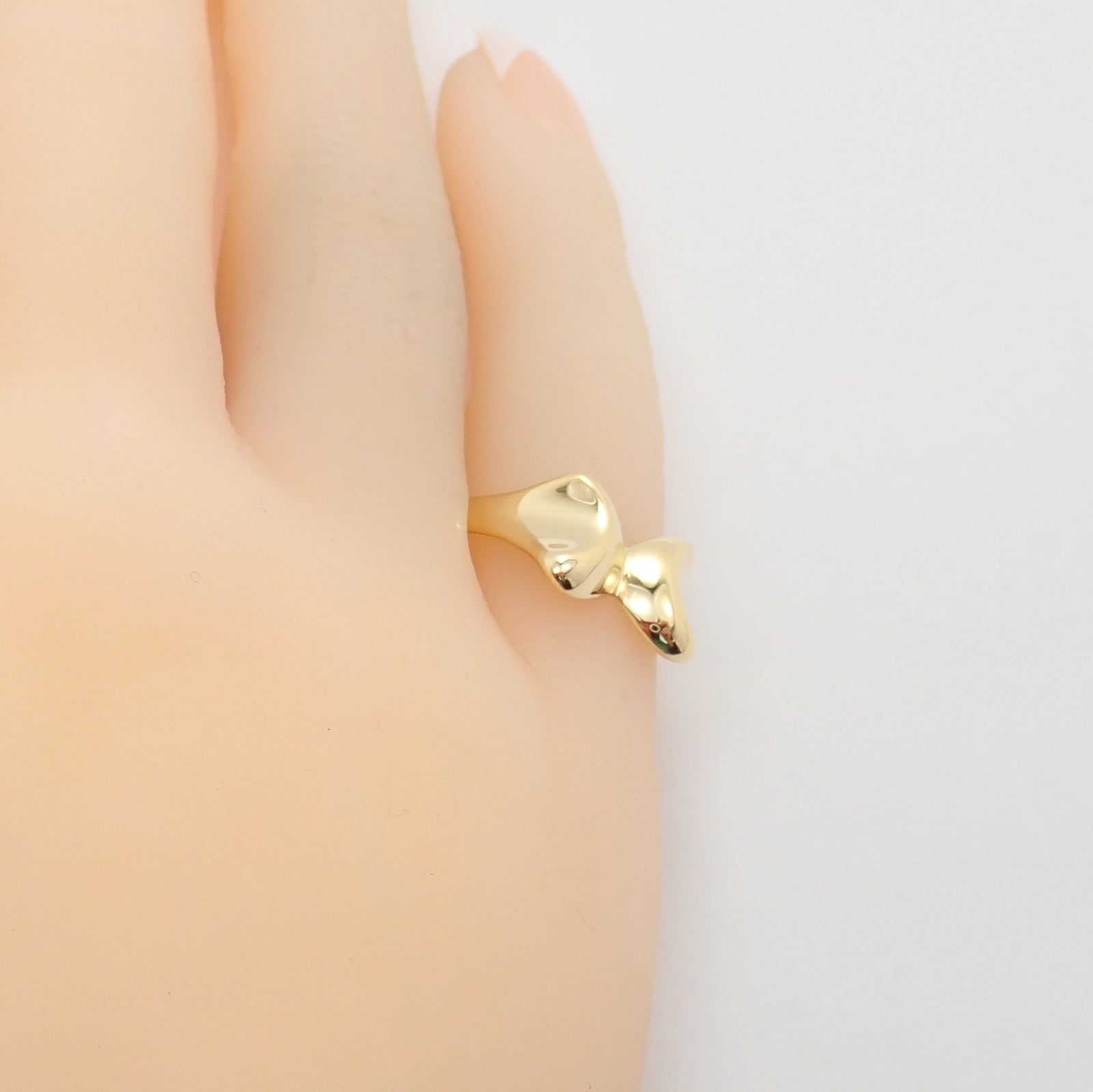Tiffany & Co. 18k Yellow Gold Peretti Butterfly Bow Ring Sz 5.5 | Fortrove
