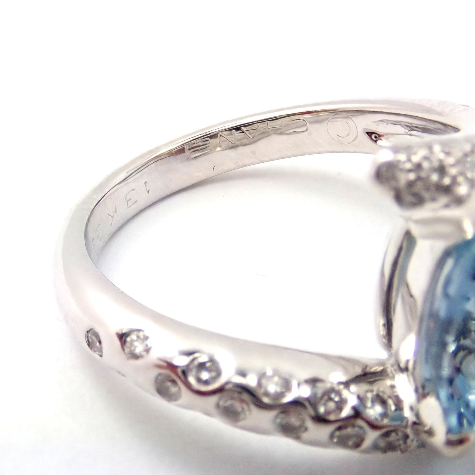 Authentic! Chanel Comete Star 18k White Gold Diamond 2.25ct Aquamarine Ring | Fortrove