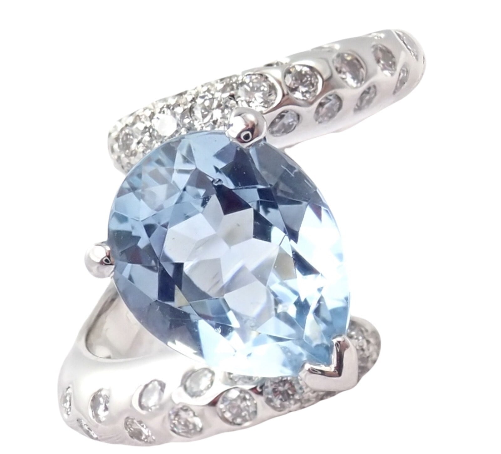 Authentic! Chanel Comete Star 18k White Gold Diamond 2.25ct Aquamarine Ring | Fortrove