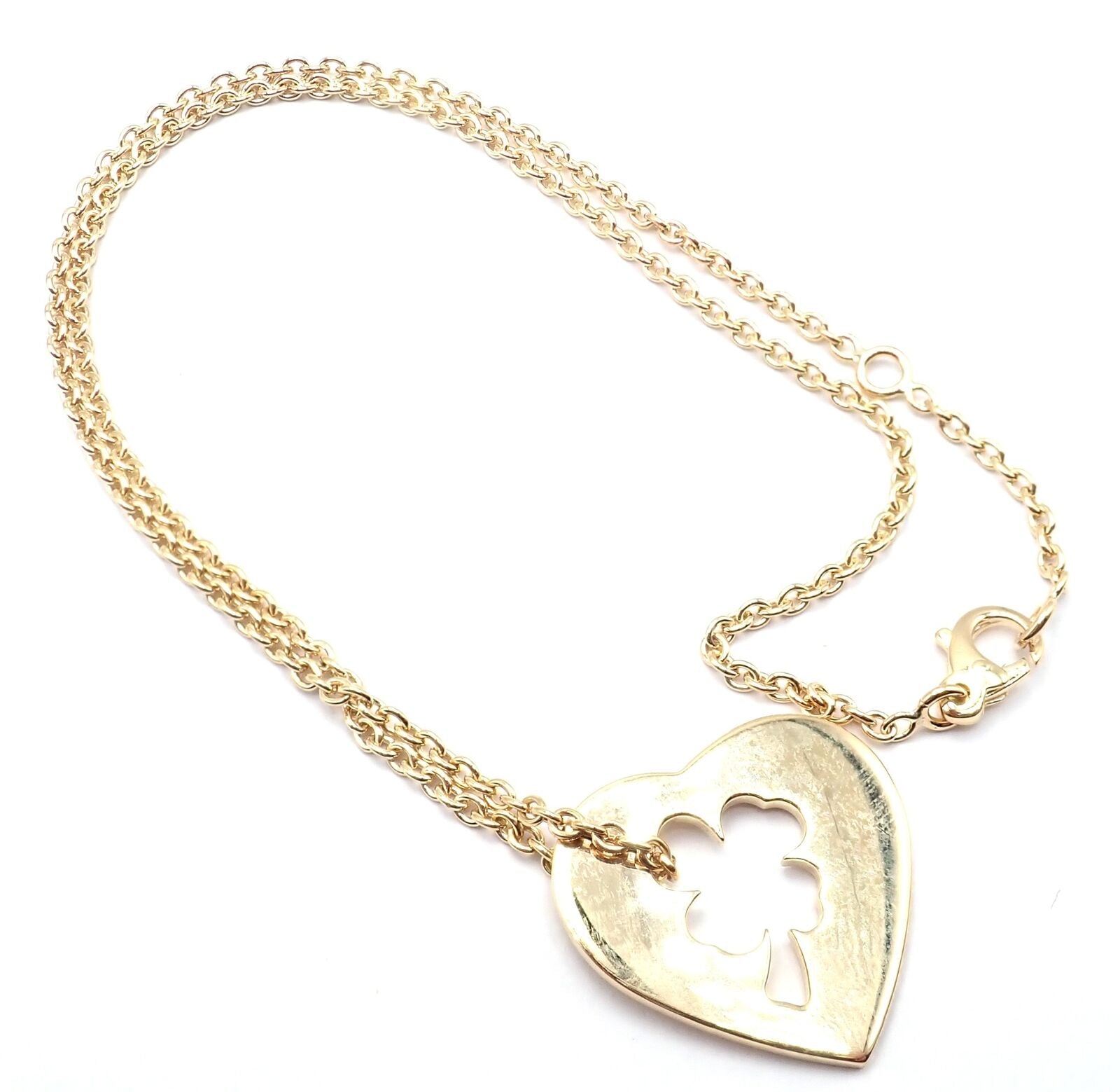 Authentic Chanel 4 Leaf Clover 18k Yellow Gold Heart Pendant Link Chain Necklace | Fortrove