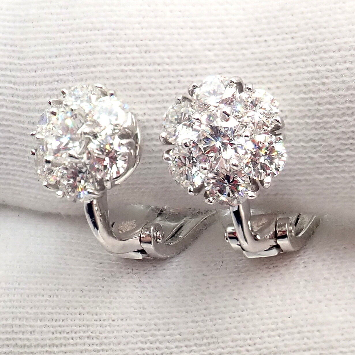 Authentic! Van Cleef & Arpels Platinum Diamond Fleurette Flower Earrings | Fortrove