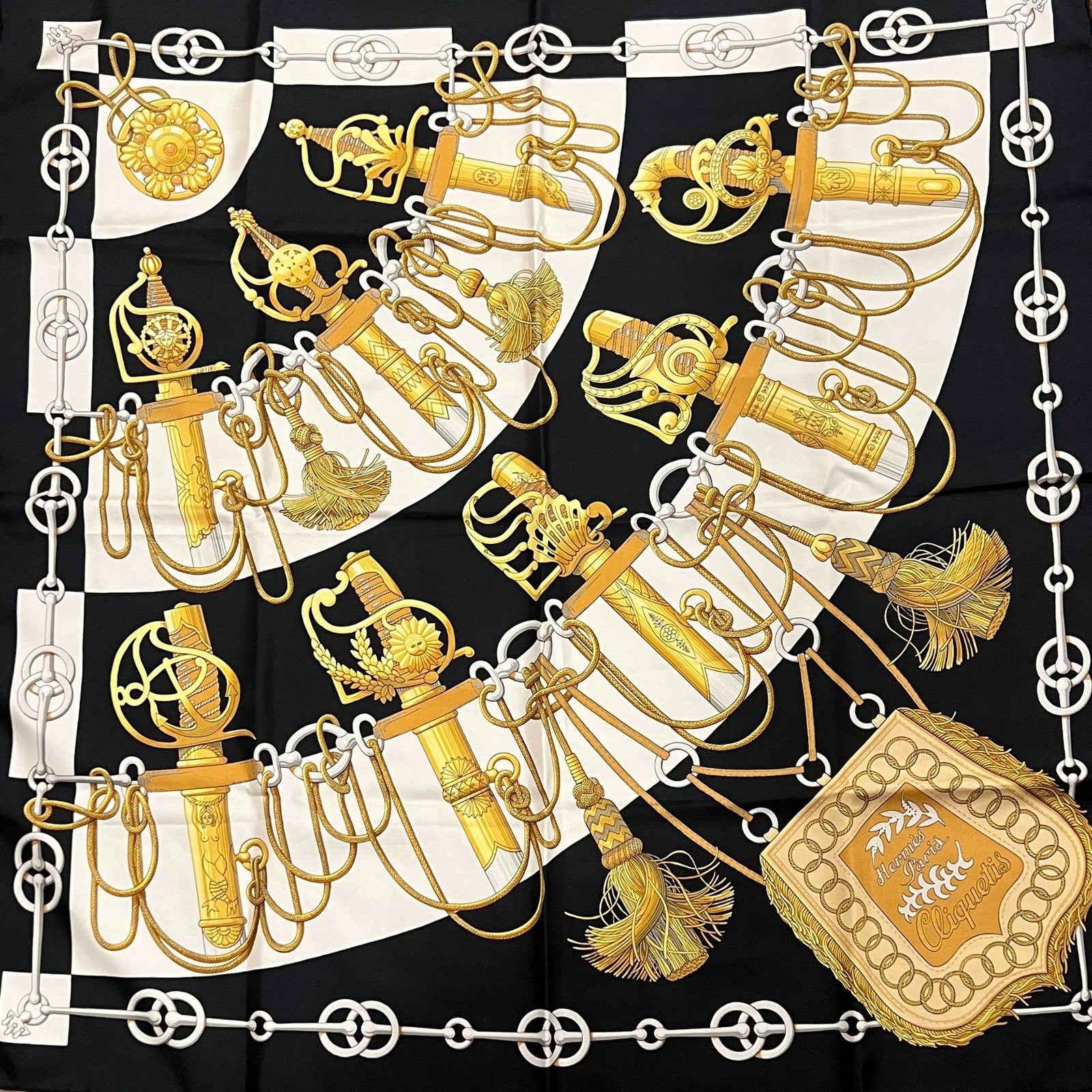 AUTHENTIC! HERMES Cliquetis 90cm Silk Scarf | Fortrove