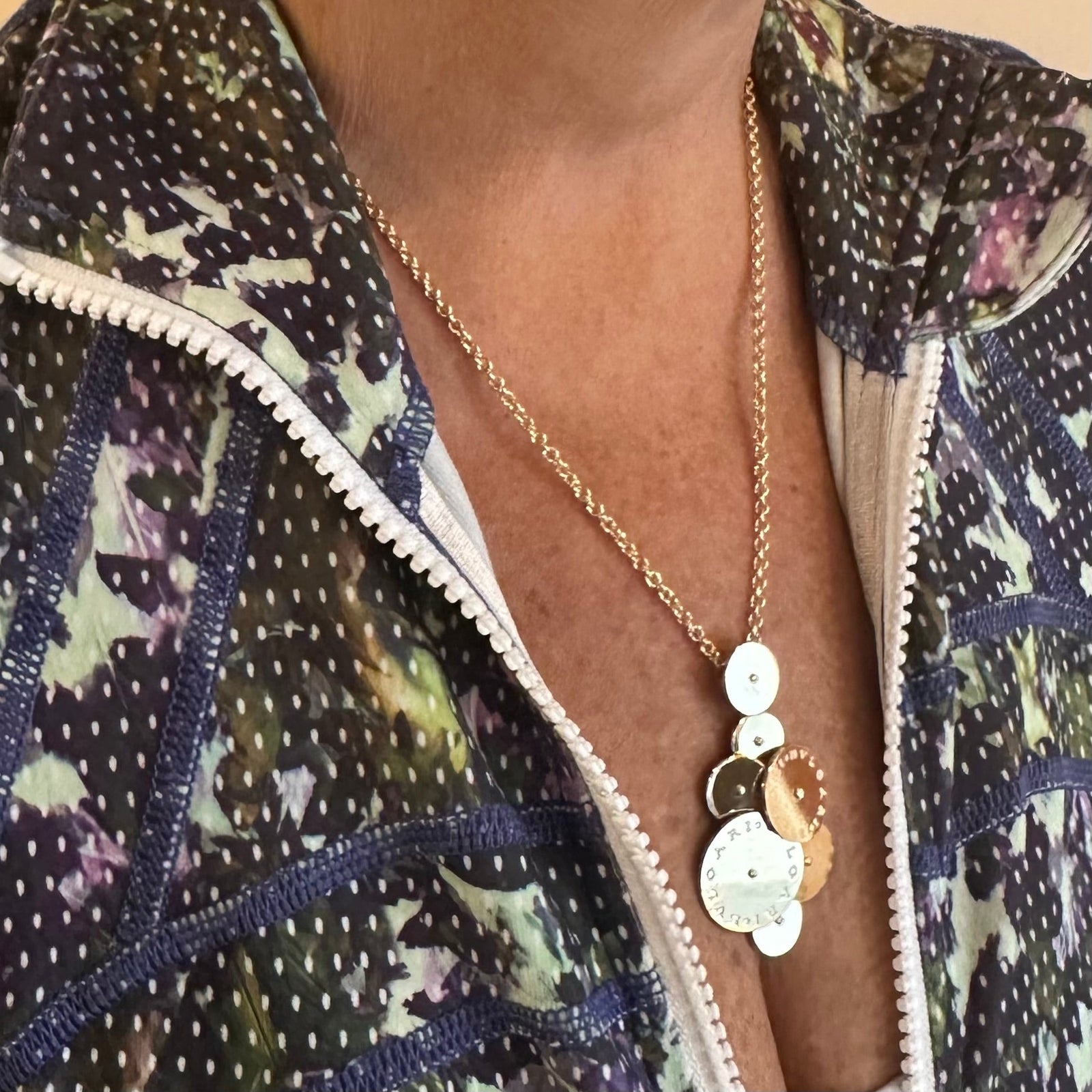 Authentic! Bulgari Bvlgari Cicladi 18k Yellow Gold Large Pendant Link Necklace | Fortrove
