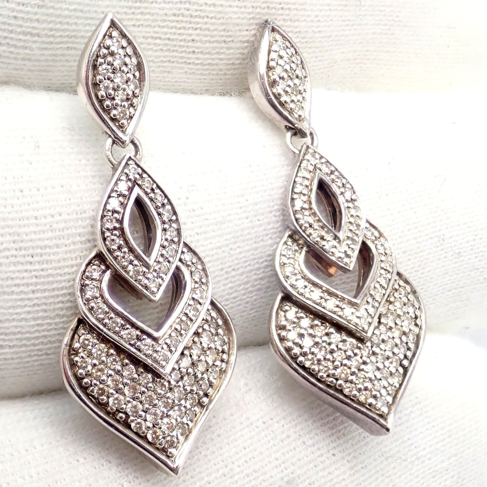 Authentic! John Hardy JH Silver Naga Diamond Heart Earrings | Fortrove