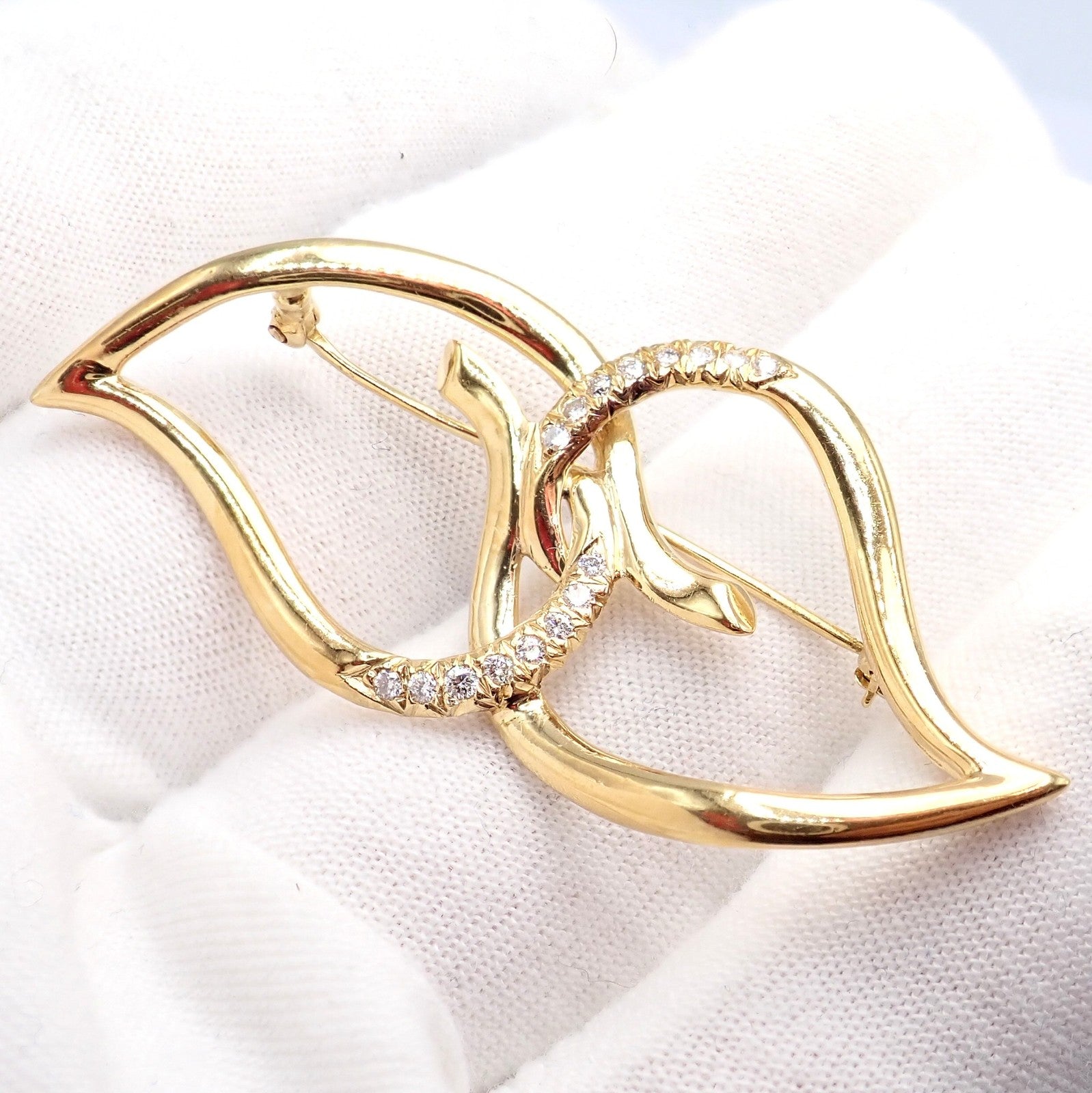 Authentic! Tiffany & Co 18k Yellow Gold Diamond Two Leaf Twin Brooch Pin 1987 | Fortrove