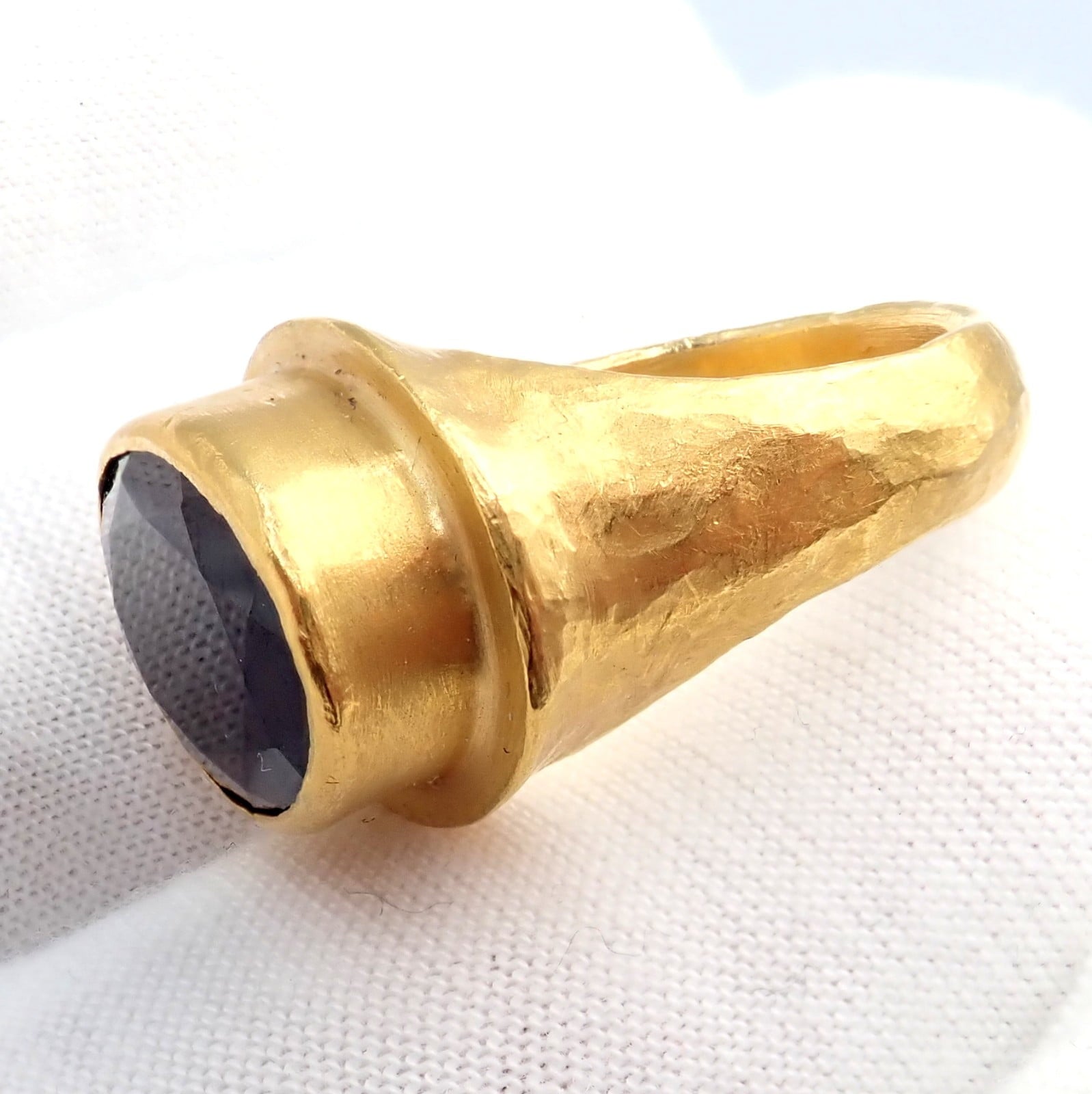 Authentic! Yossi Harari Hammered 24k Yellow Gold Large Garnet Ring sz 7 | Fortrove