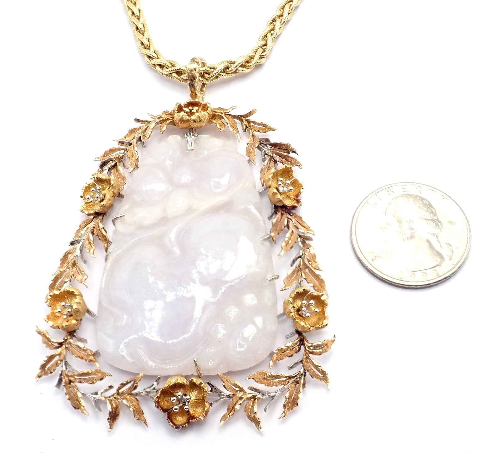 Authentic! Vintage Buccellati 18k Yellow Gold Lavender Jade Pendant Necklace | Fortrove