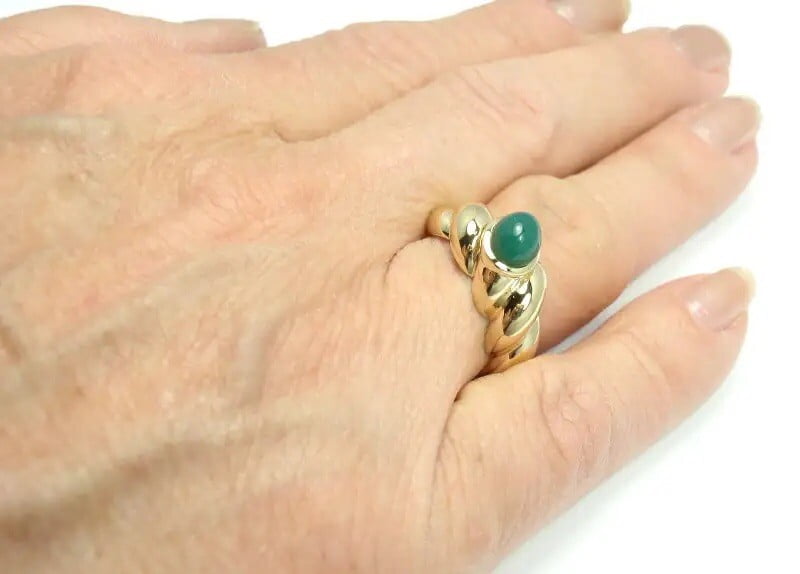 Van Cleef & Arpels Jewelry & Watches:Fine Jewelry:Rings Authentic! Rare Van Cleef & Arpels 18k Yellow Gold Green Chalcedony Ring