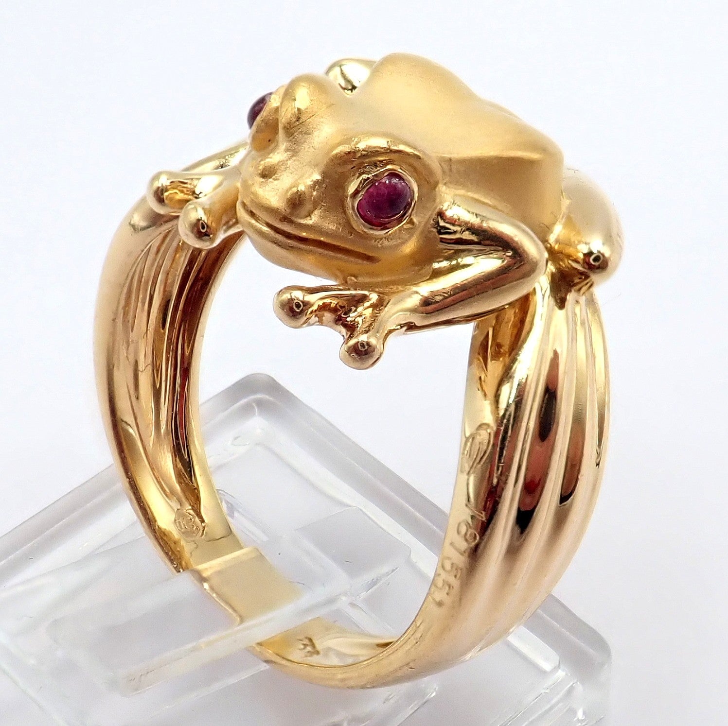 Rare! Carrera Y Carrera CyC 18k Yellow Gold Frog Ruby Ring | Fortrove