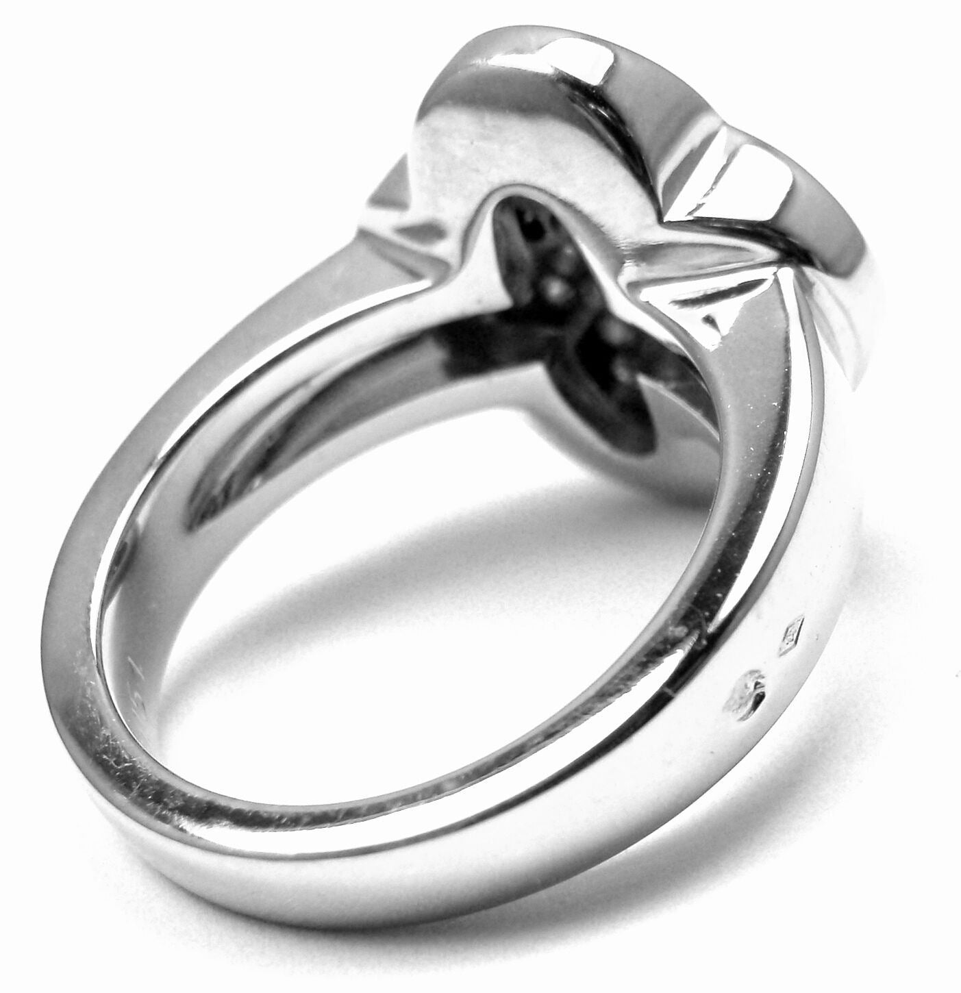 Authentic! VAN CLEEF & ARPELS VCA 18k White Gold Diamond Pure Alhambra Ring | Fortrove