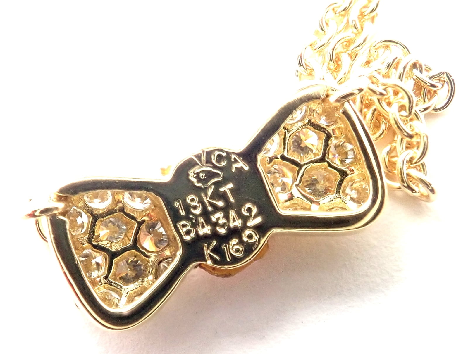 Authentic! Van Cleef & Arpels 18k Yellow Gold Diamond Coral Bow Pendant Necklace | Fortrove