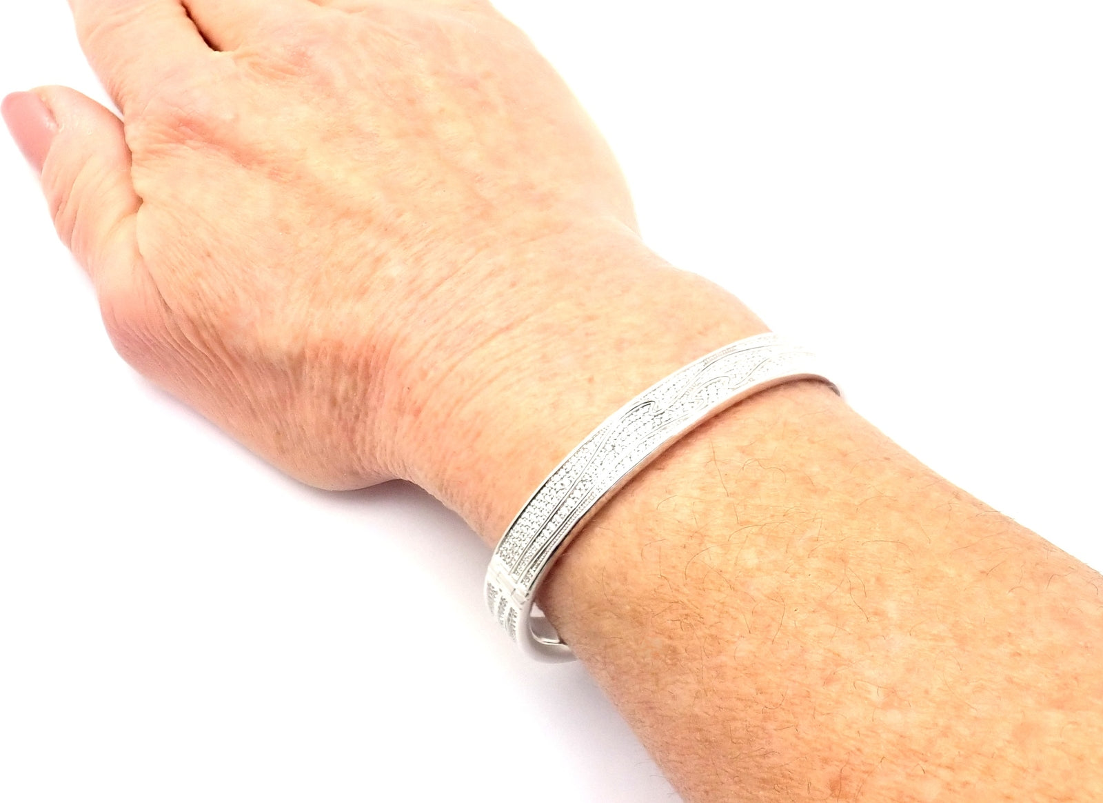 Authentic! Georg Jensen Fusion 18k White Gold Pave Diamond Bangle Bracelet Paper | Fortrove