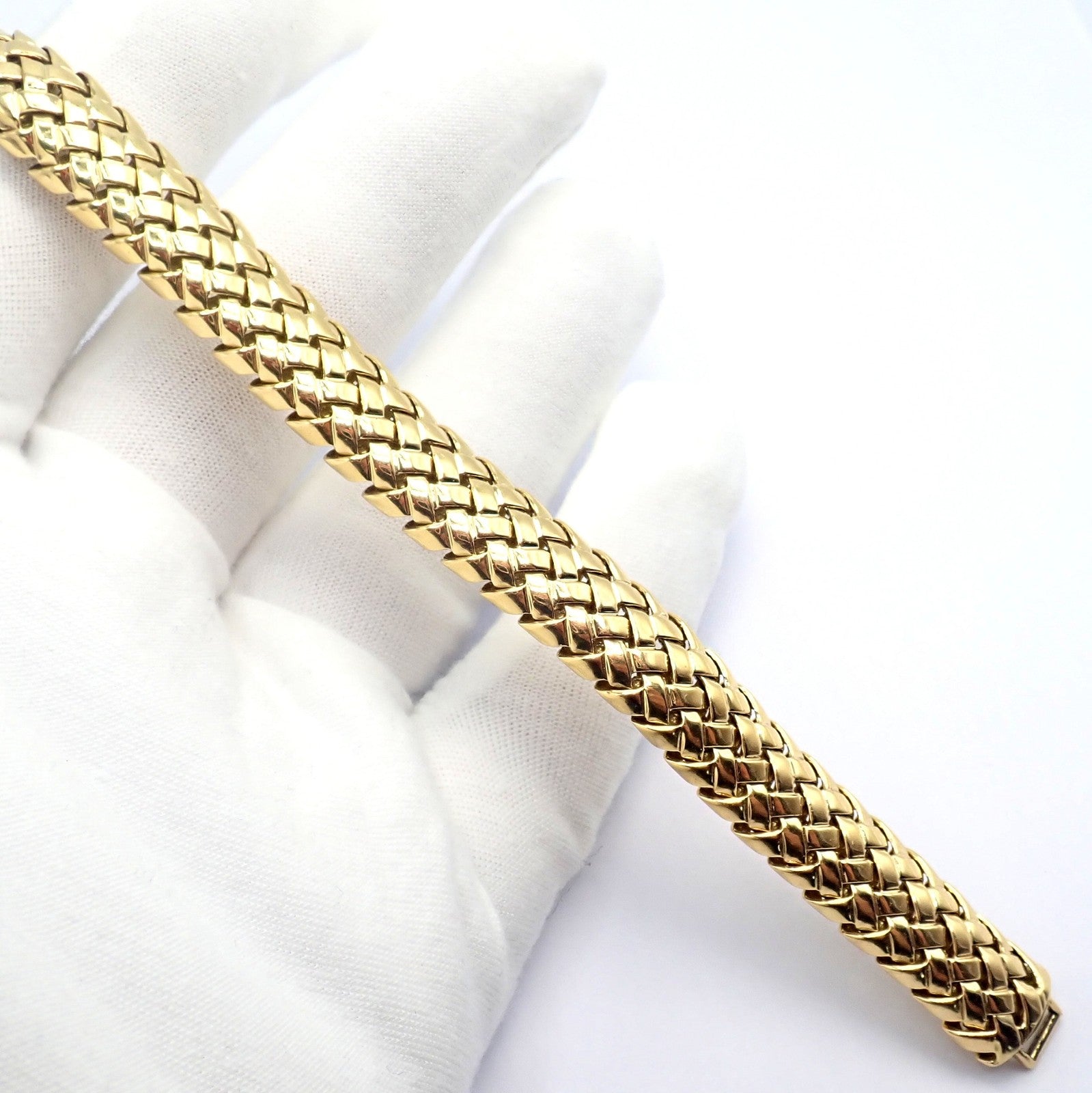 Authentic! Tiffany & Co Vannerie 18k Yellow Gold Basket Weave