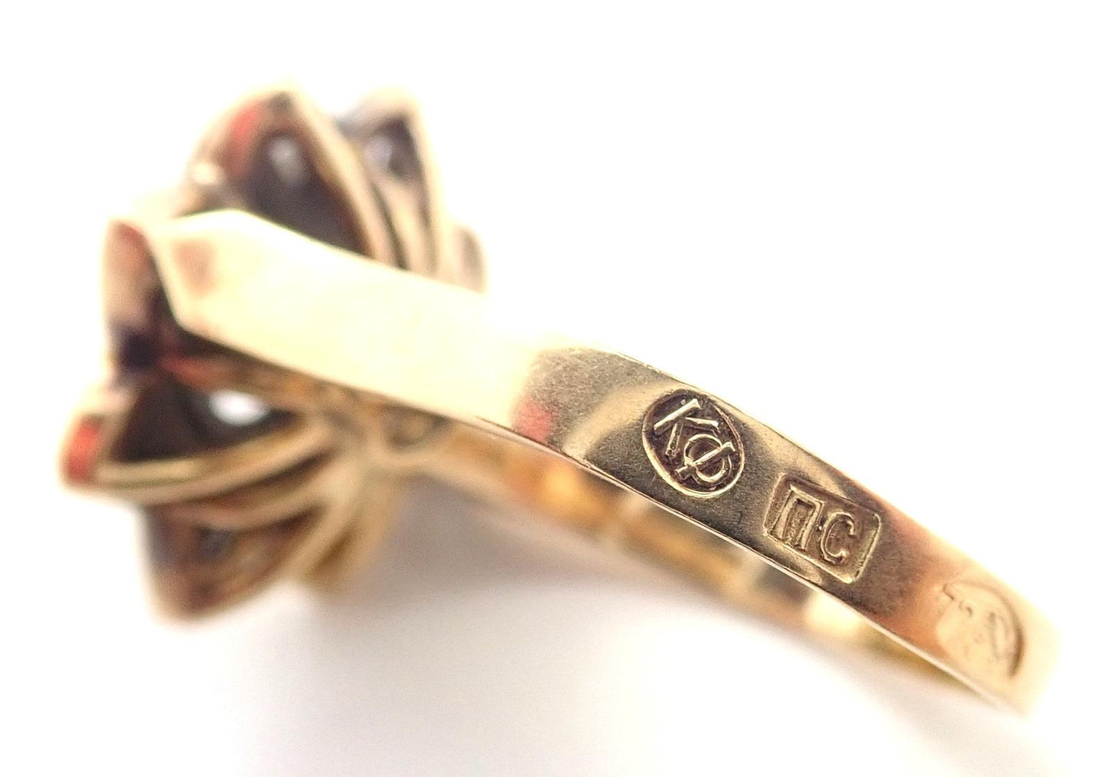 Authentic! Karl Faberge 18k Yellow Gold Diamond Ring | Fortrove