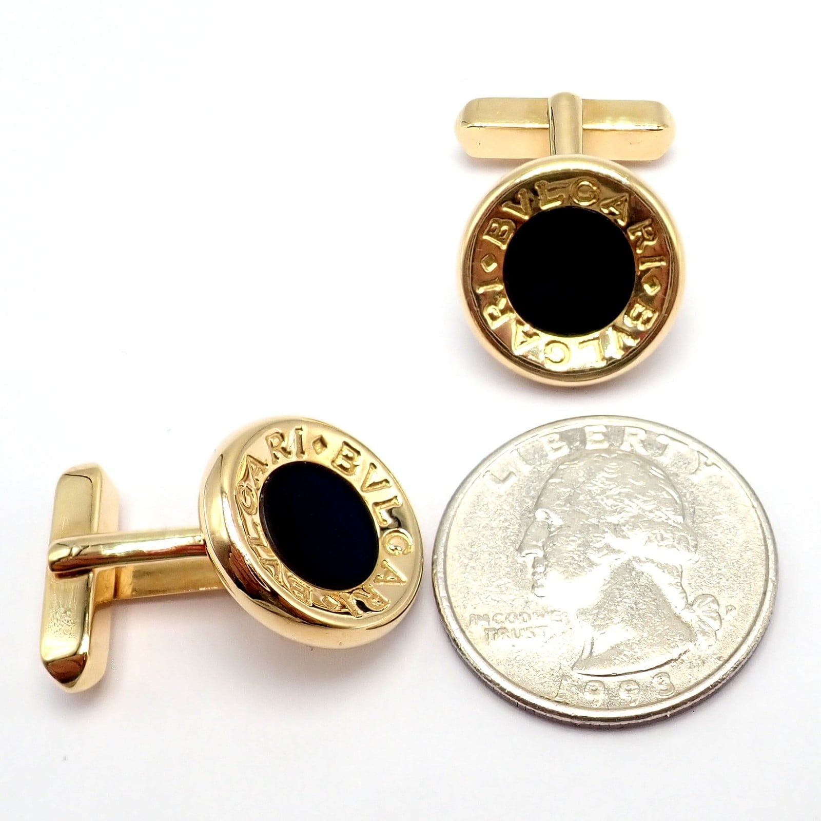 Authentic! Bulgari Bvlgari 18k Yellow Gold Black Onyx Large Cufflinks | Fortrove
