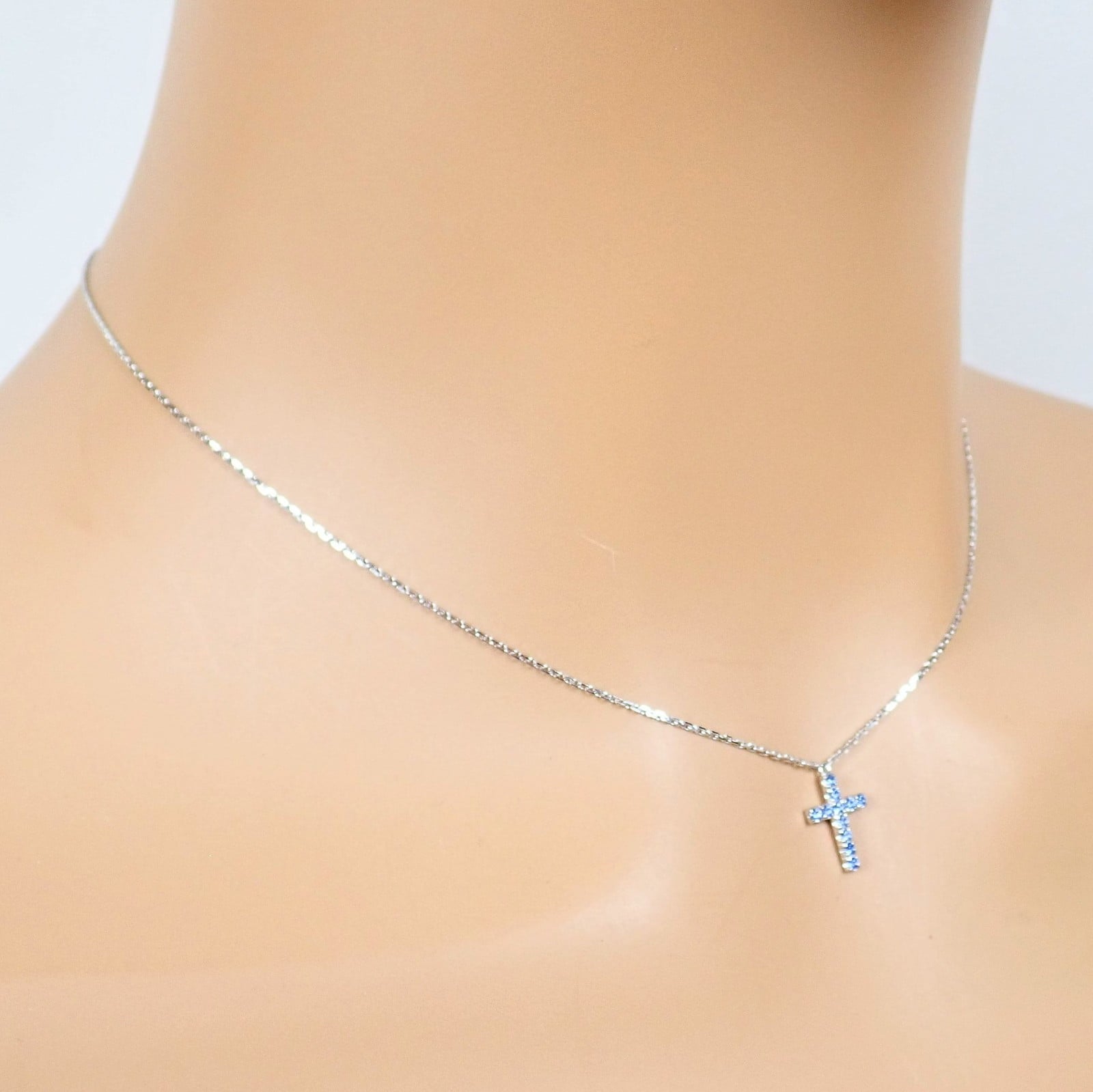 Authentic! Cartier 18k White Gold Sweet Cross Blue Sapphire Pendant Necklace | Fortrove