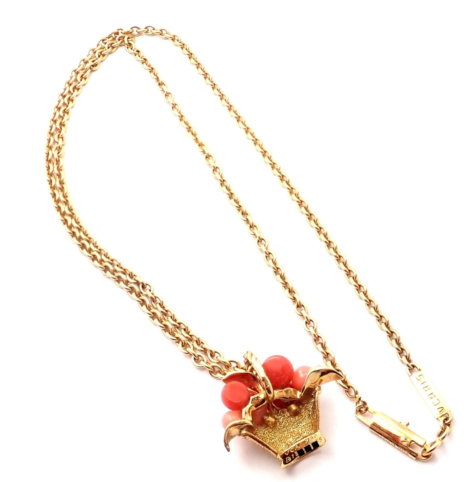 Authentic Van Cleef & Arpels 18k Gold Coral Bead Fruit Basket Pendant Necklace | Fortrove