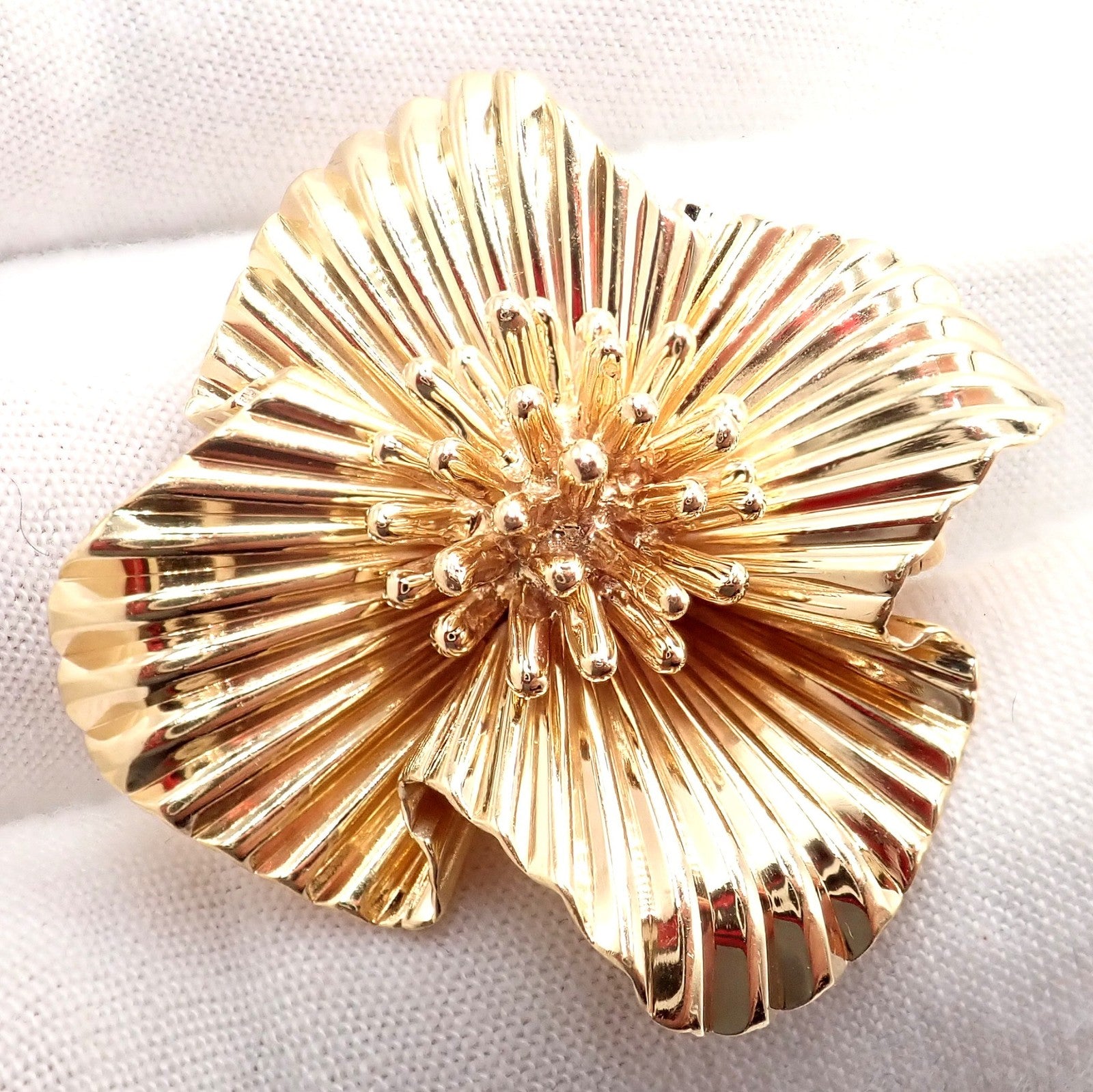 Authentic! Vintage Tiffany & Co. 14k Yellow Gold Flower Pin Brooch | Fortrove