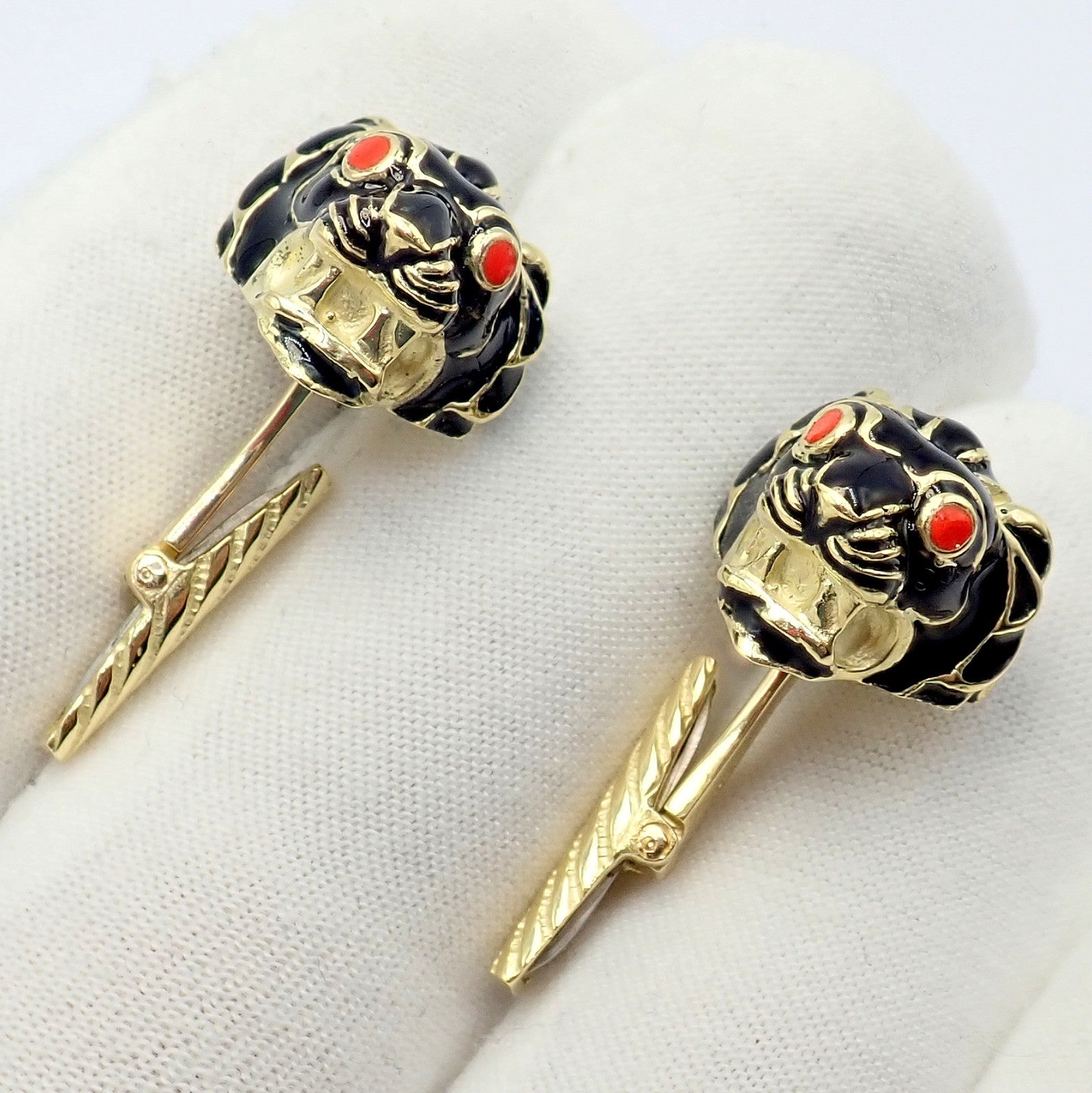 Vintage! David Webb 18k Yellow Gold Black Enamel Lion Cufflinks | Fortrove