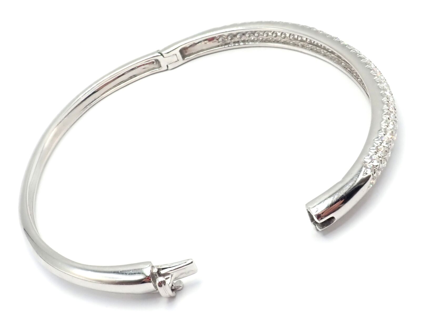 Authentic! Van Cleef & Arpels Eve 18k White Gold Diamond Bangle Bracelet Paper | Fortrove