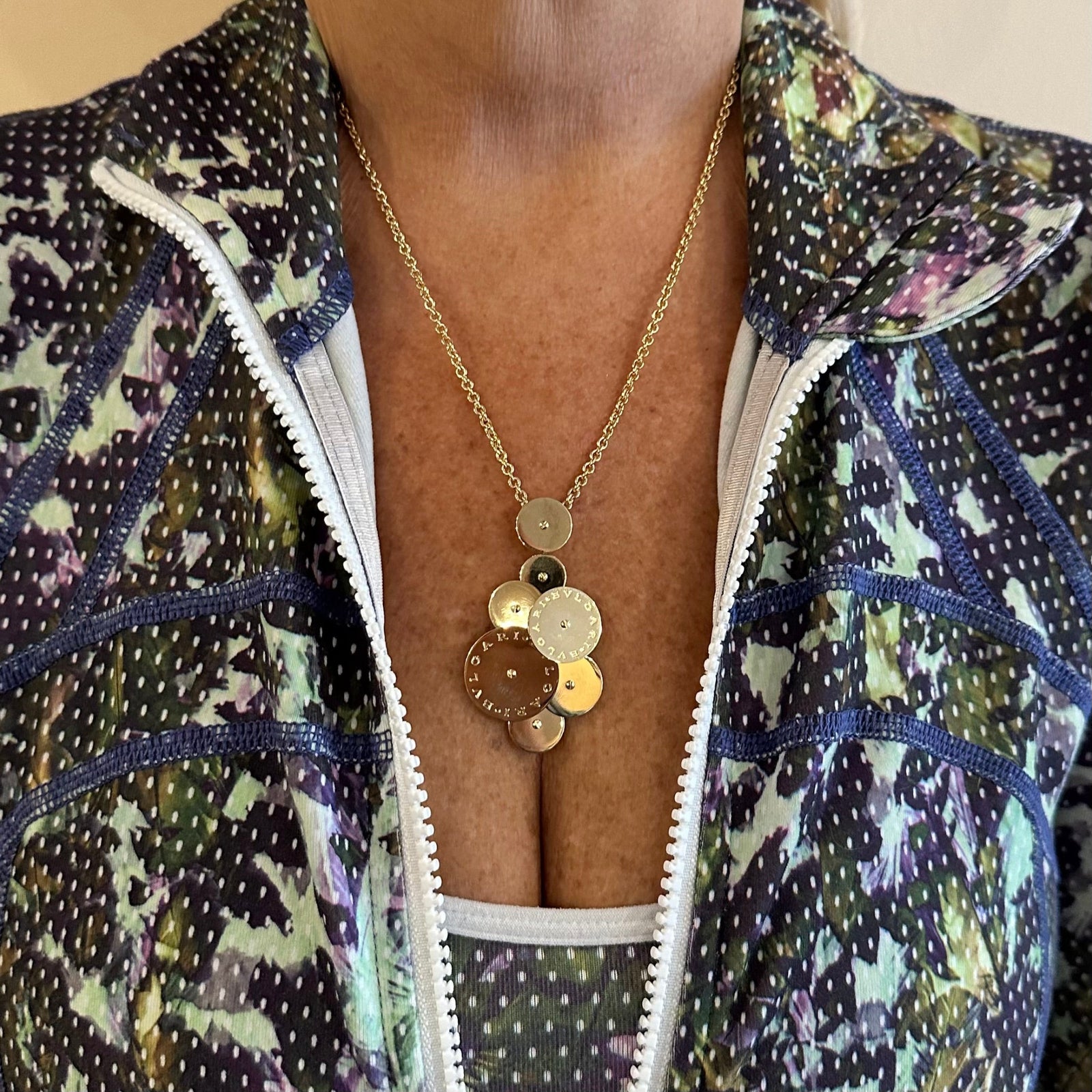 Authentic! Bulgari Bvlgari Cicladi 18k Yellow Gold Large Pendant Link Necklace | Fortrove