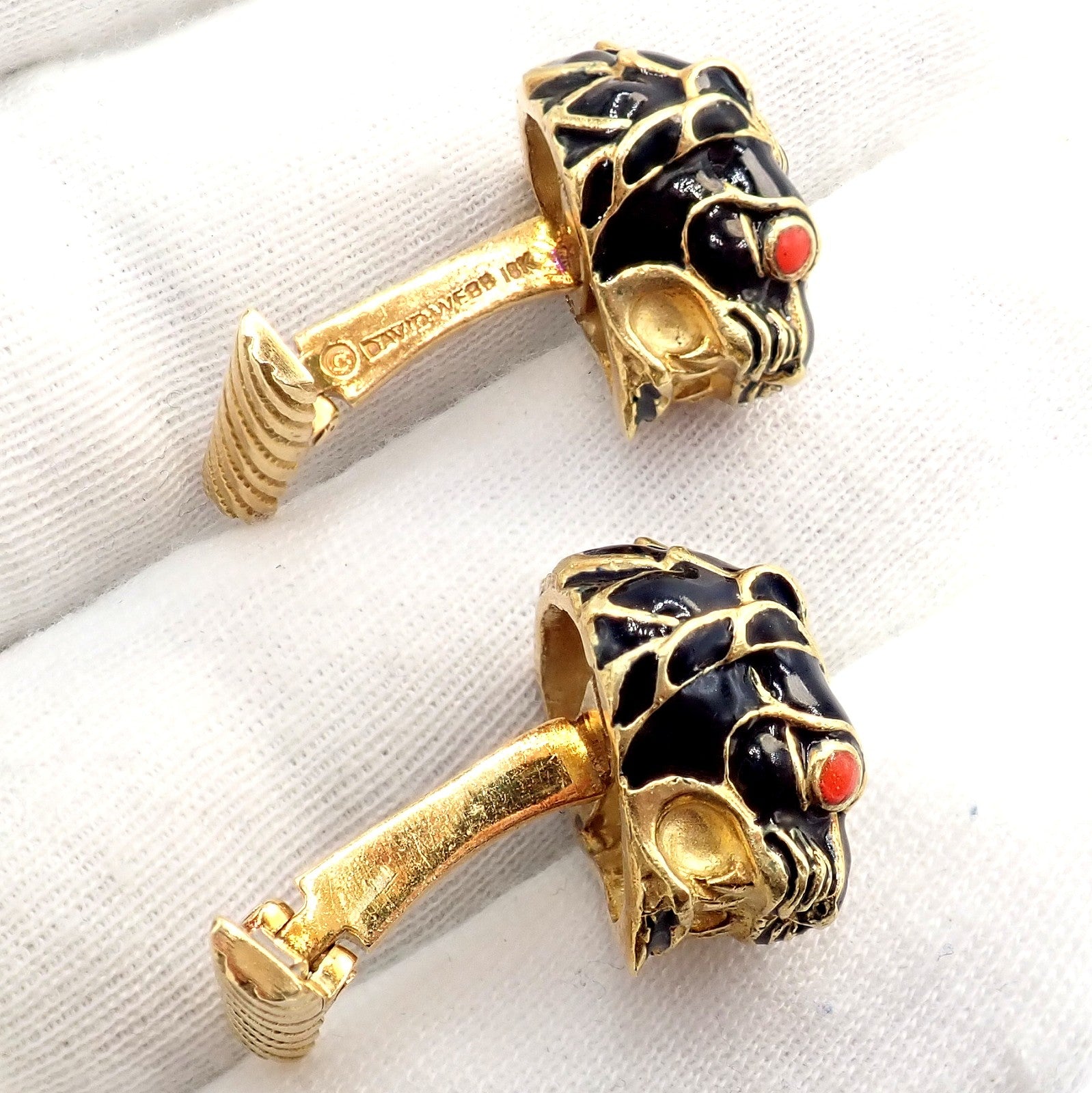 Vintage! David Webb 18k Yellow Gold Black Enamel Lion Cufflinks | Fortrove