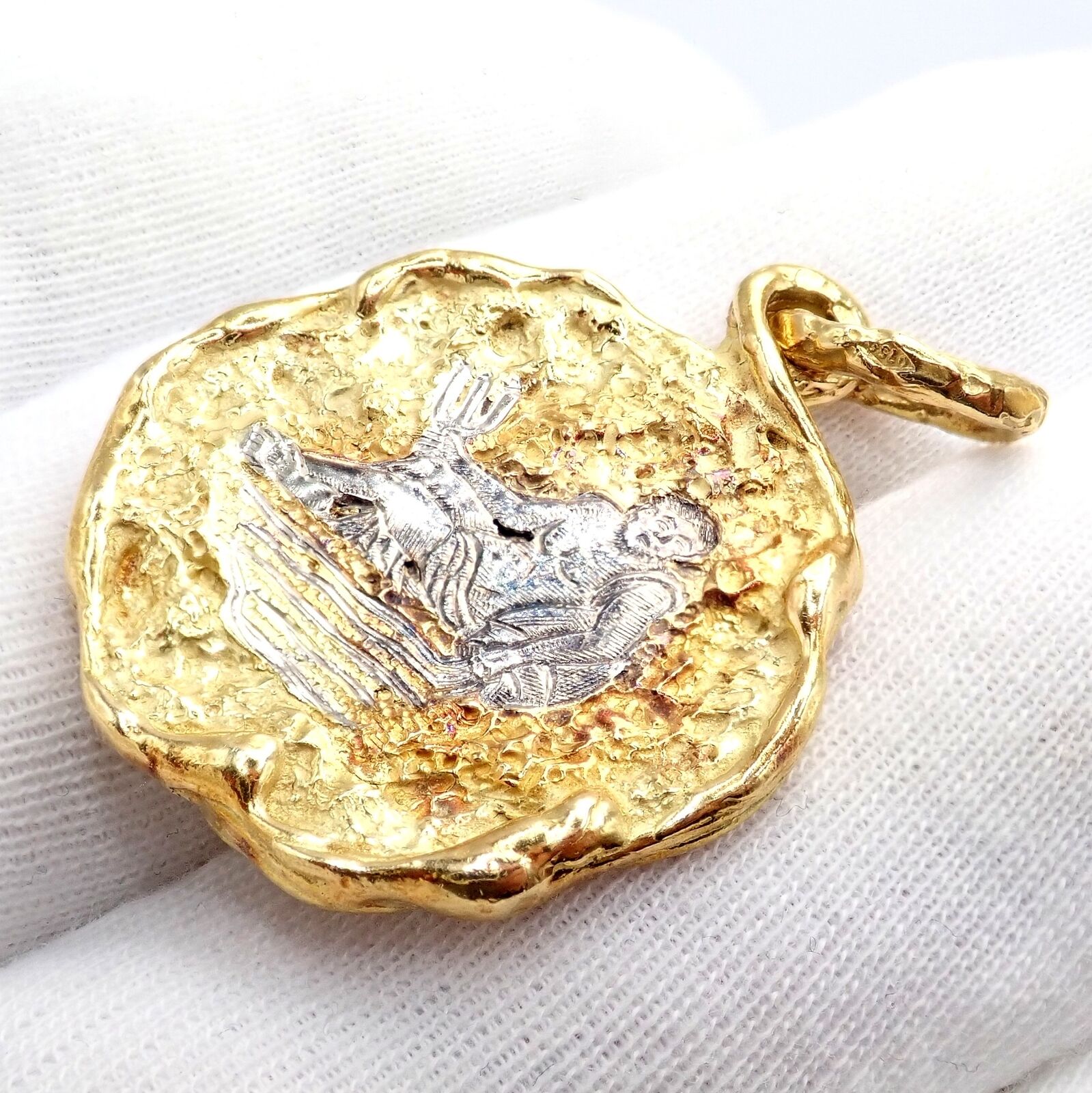 Chaumet Jewelry & Watches:Fine Jewelry:Necklaces & Pendants Rare! Vintage Chaumet Paris 18k Yellow Gold Zodiac Aquarius Pendant Medallion