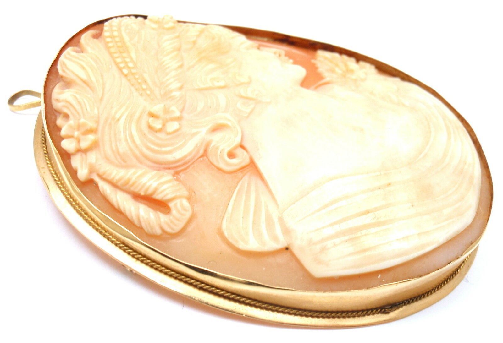 STATEMENT! VINTAGE 18K YELLOW GOLD LARGE CAMEO PENDANT BROOCH | Fortrove