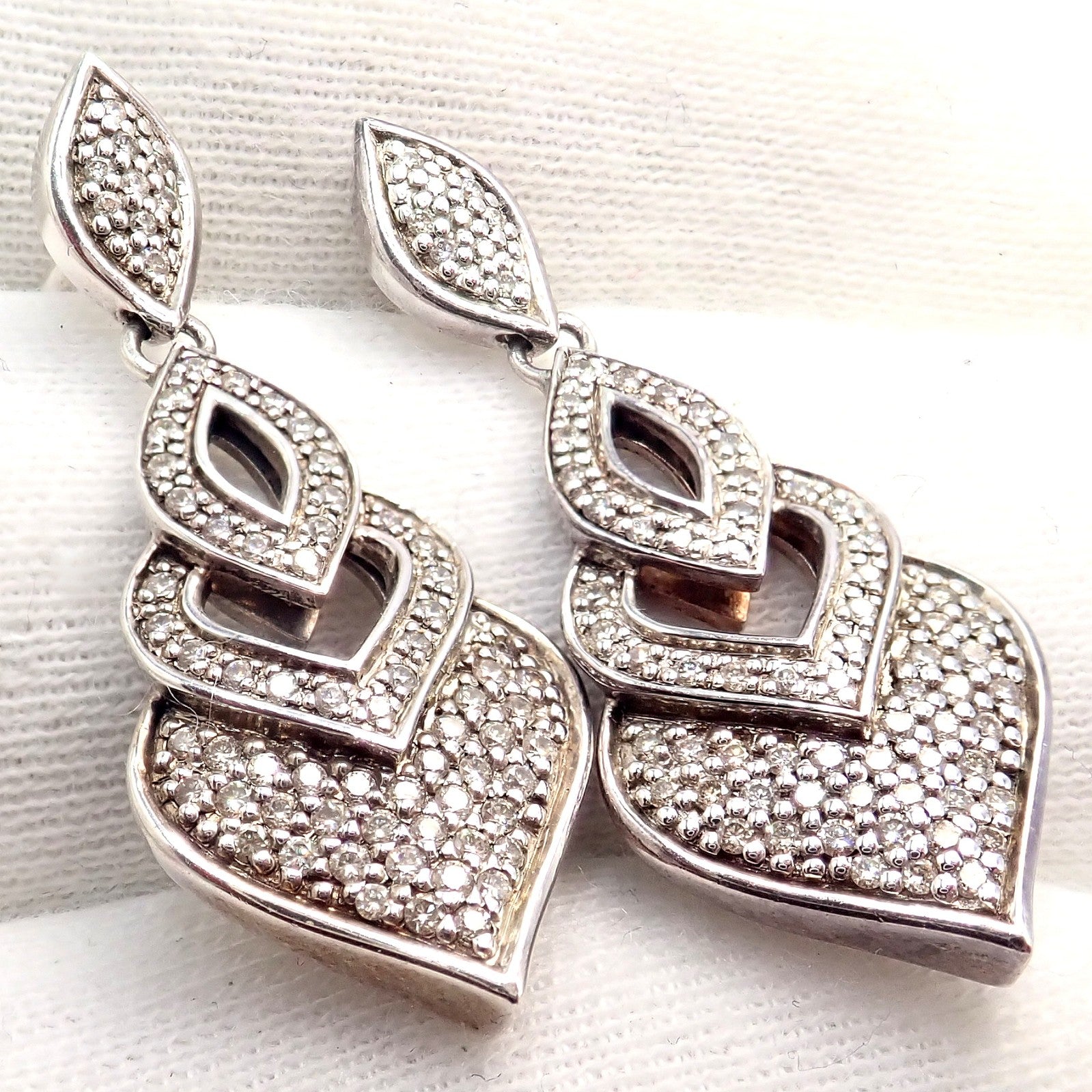 Authentic! John Hardy JH Silver Naga Diamond Heart Earrings | Fortrove