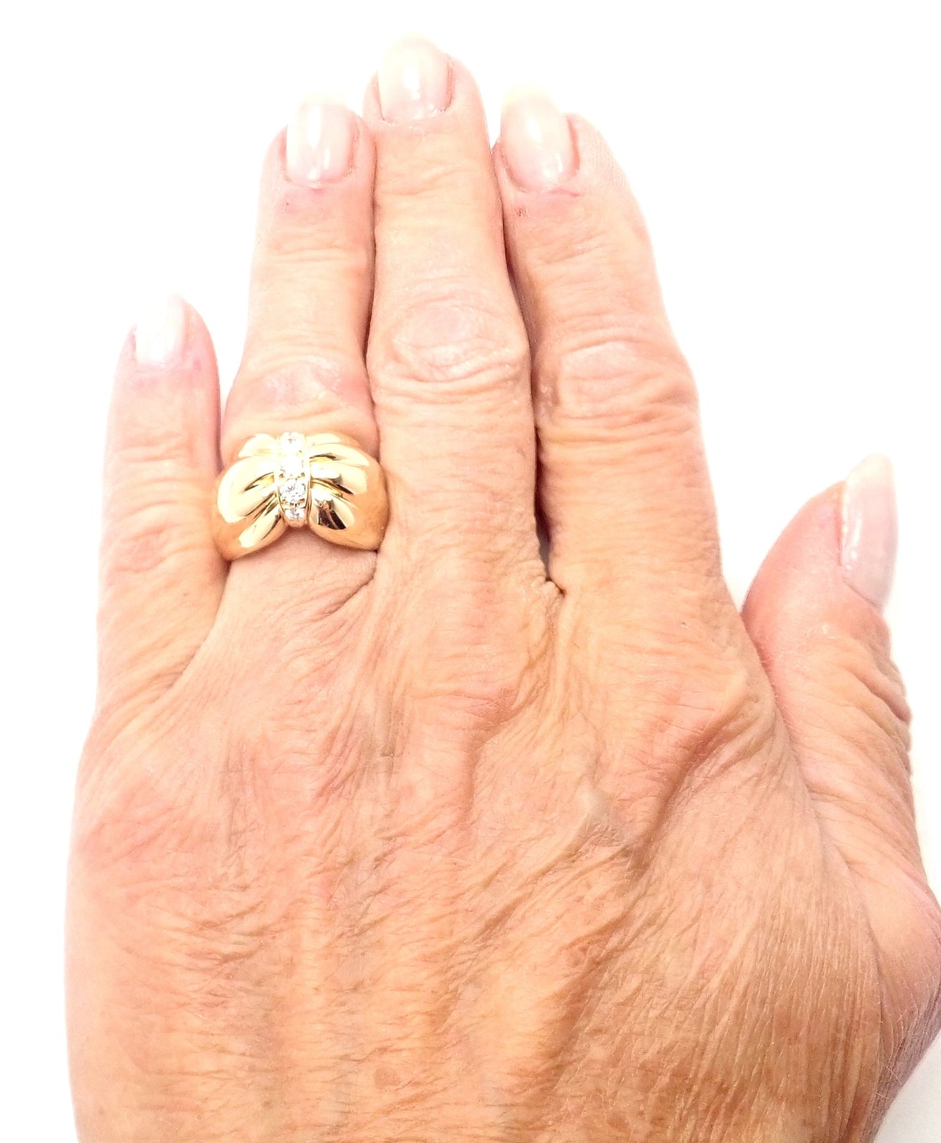 Rare! Authentic Van Cleef & Arpels 18k Yellow Gold Diamond Bow Design Band Ring | Fortrove