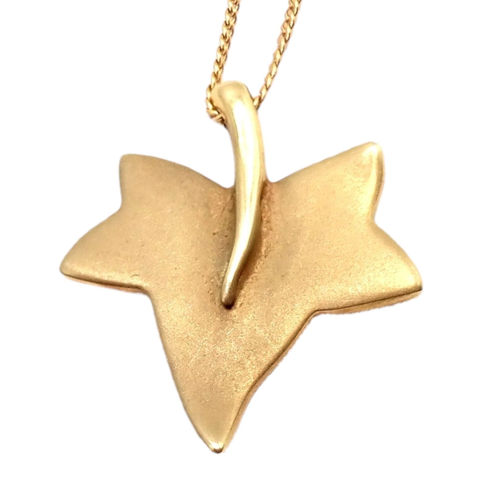 Authentic! Tiffany & Co Cummings 18k Yellow Gold Leaf Pendant Necklace 1980 | Fortrove