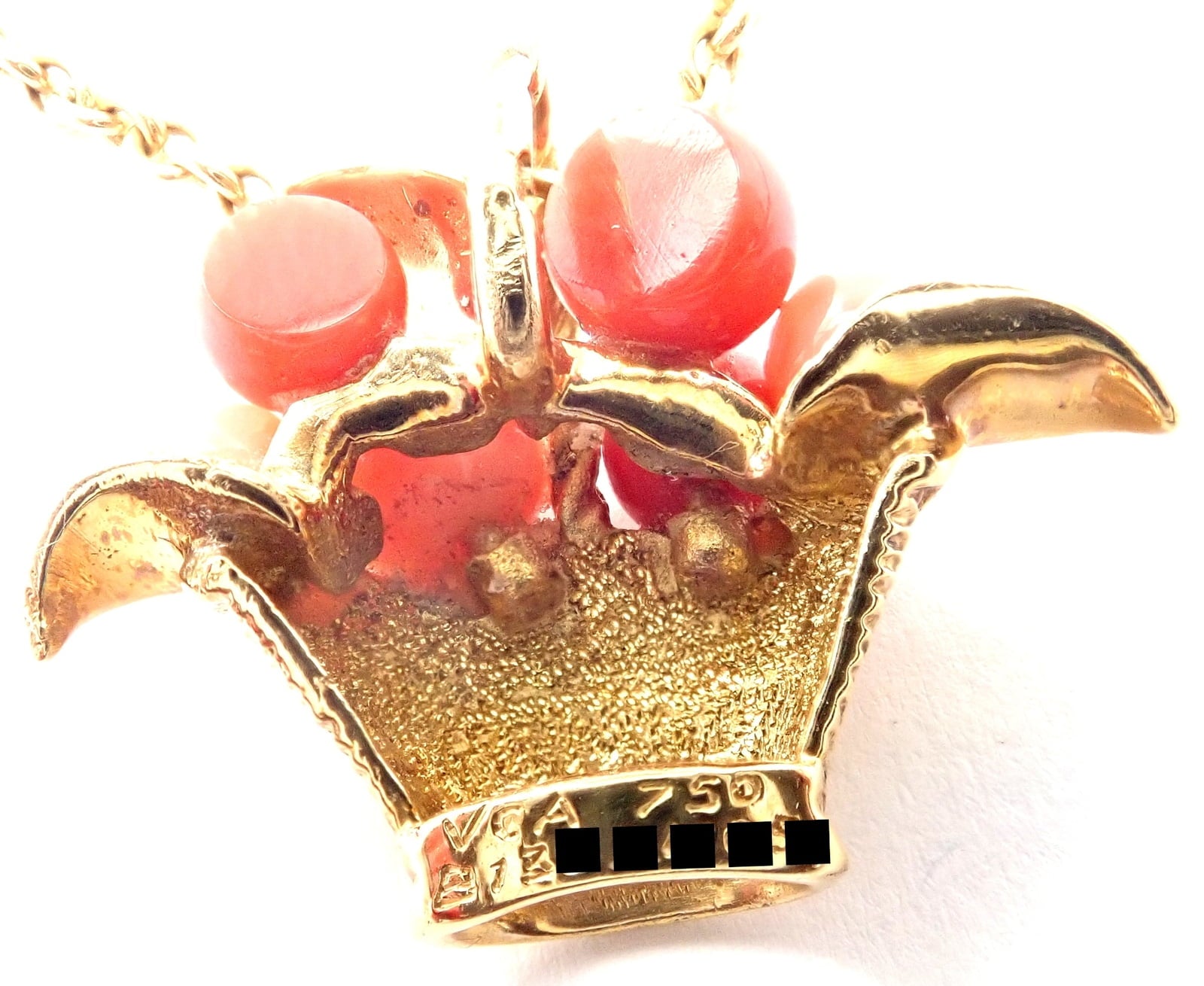 Van Cleef & Arpels Jewelry & Watches:Fine Jewelry:Necklaces & Pendants Authentic Van Cleef & Arpels 18k Gold Coral Bead Fruit Basket Pendant Necklace