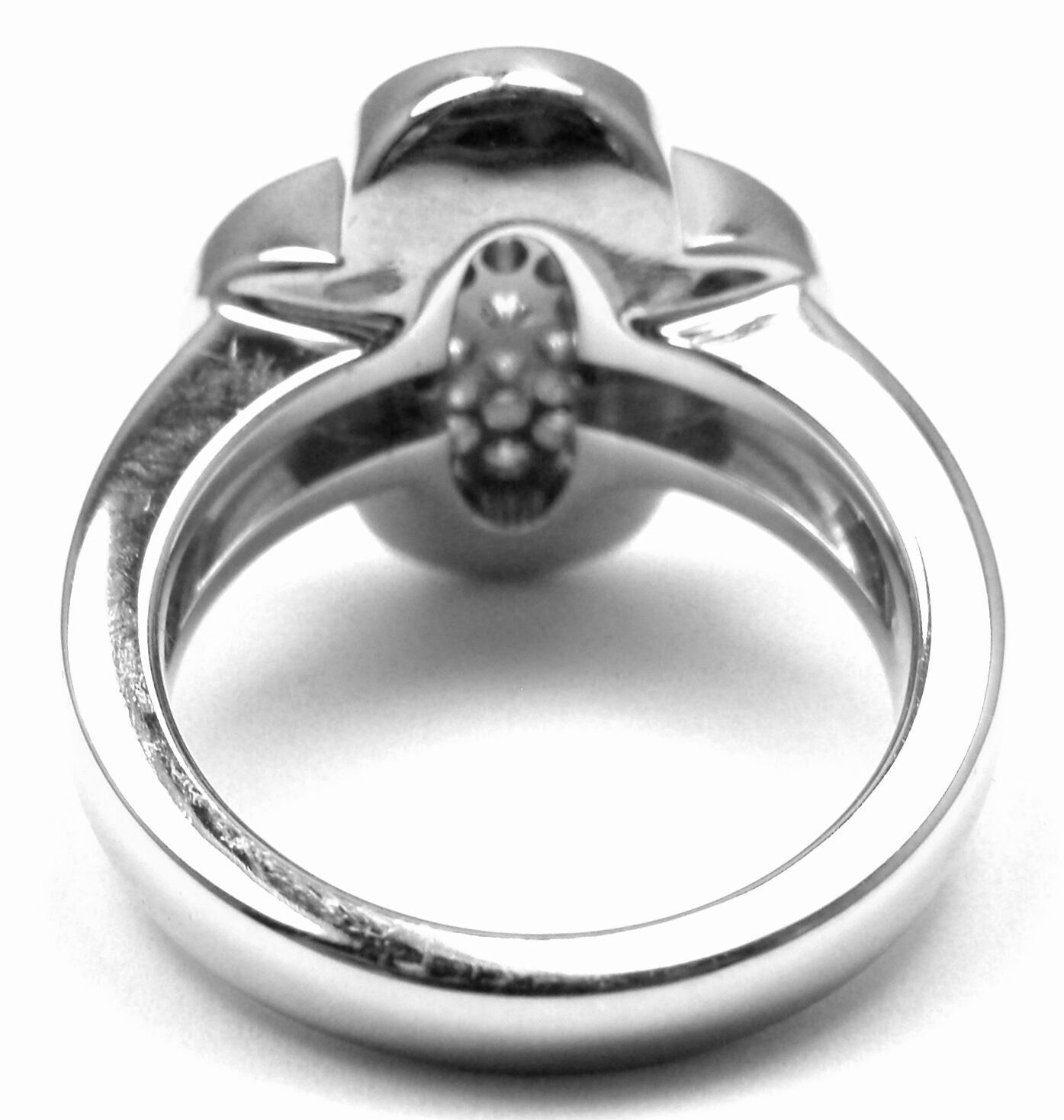 Authentic! VAN CLEEF & ARPELS VCA 18k White Gold Diamond Pure Alhambra Ring | Fortrove