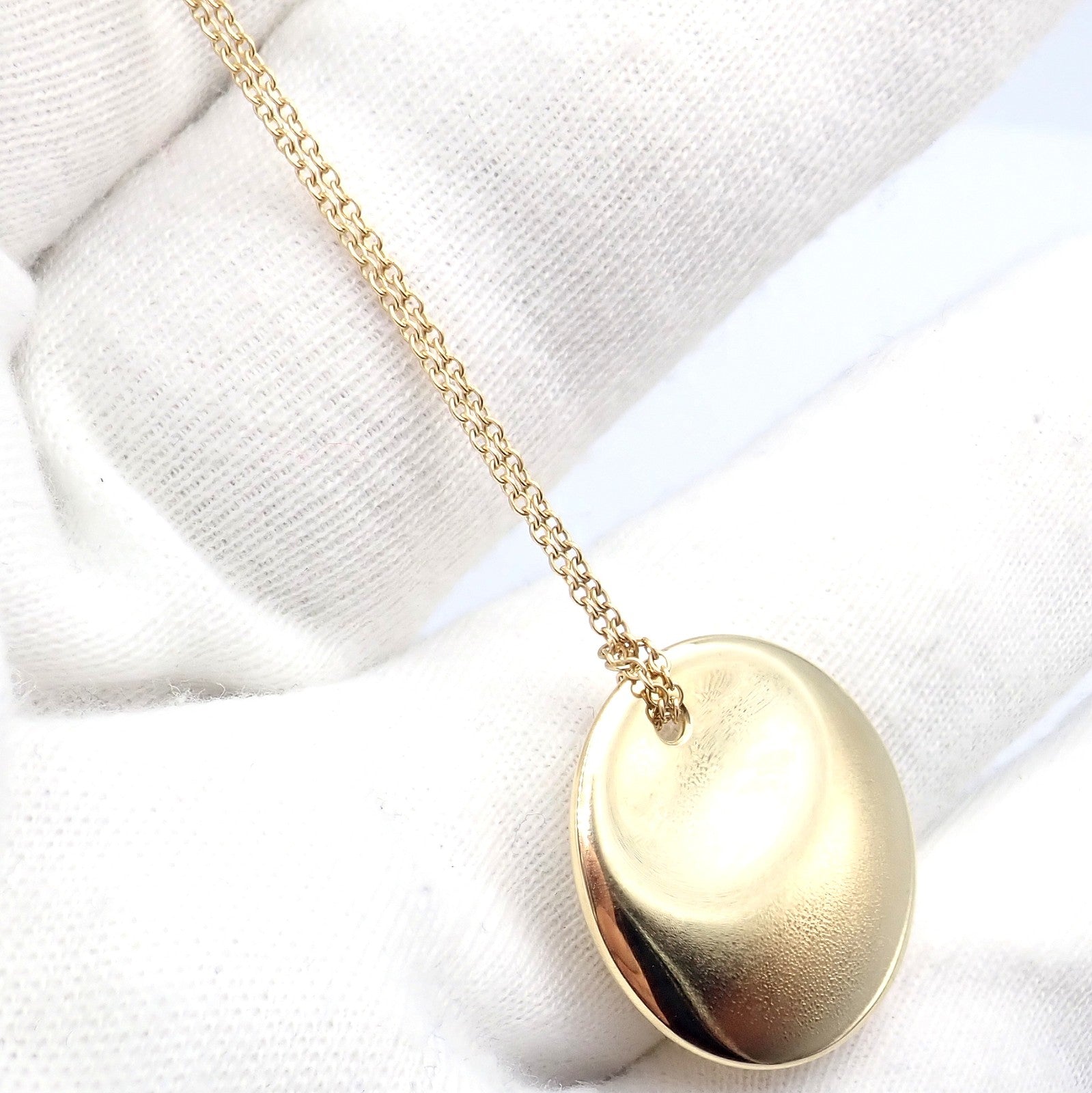 Vintage! Tiffany & Co Peretti 18k Yellow Gold 24mm Disc Pendant Necklace | Fortrove