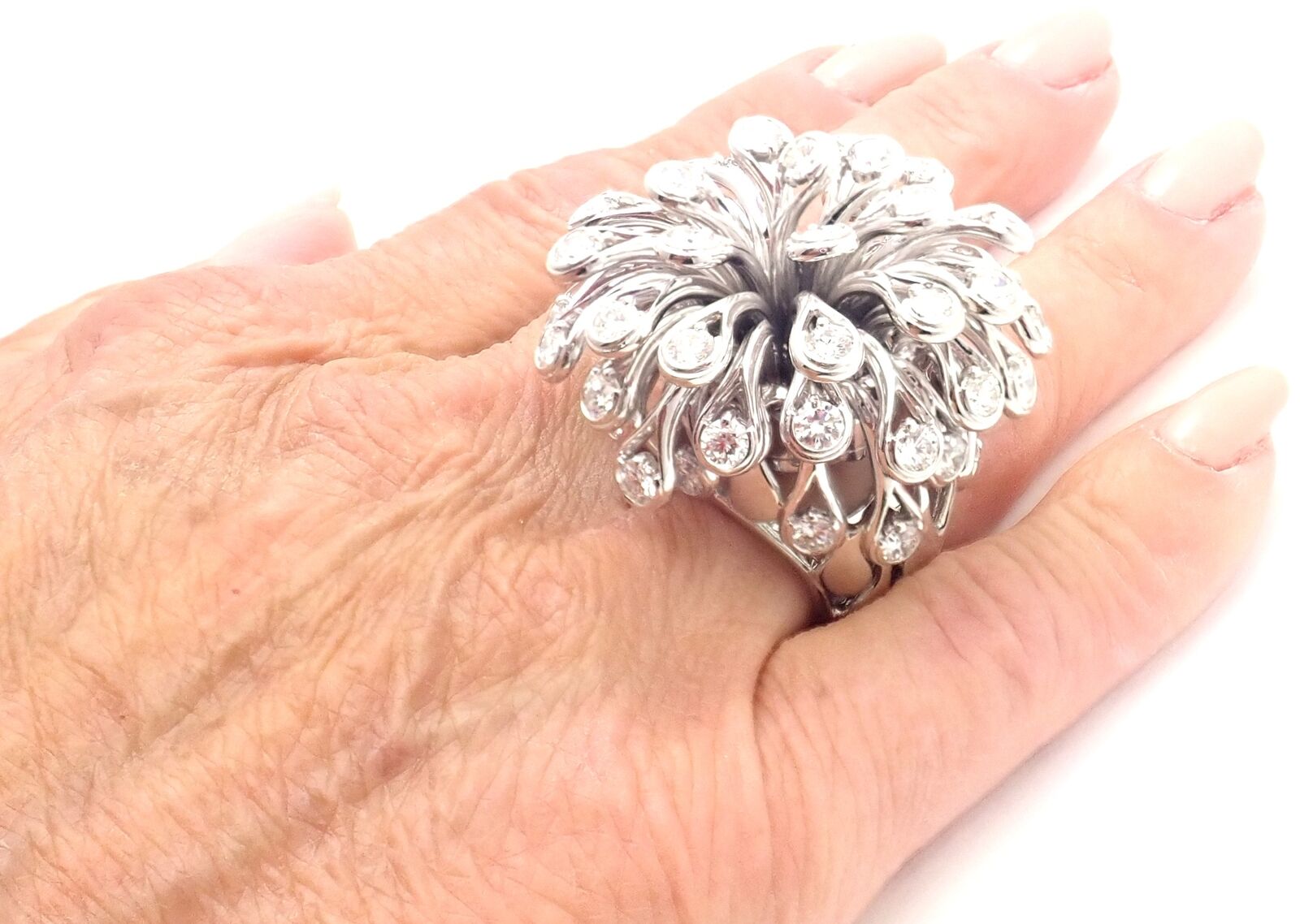 Authentic! Christian Dior 18k White Gold 6.5ct Diamond Large Flower Ring | Fortrove