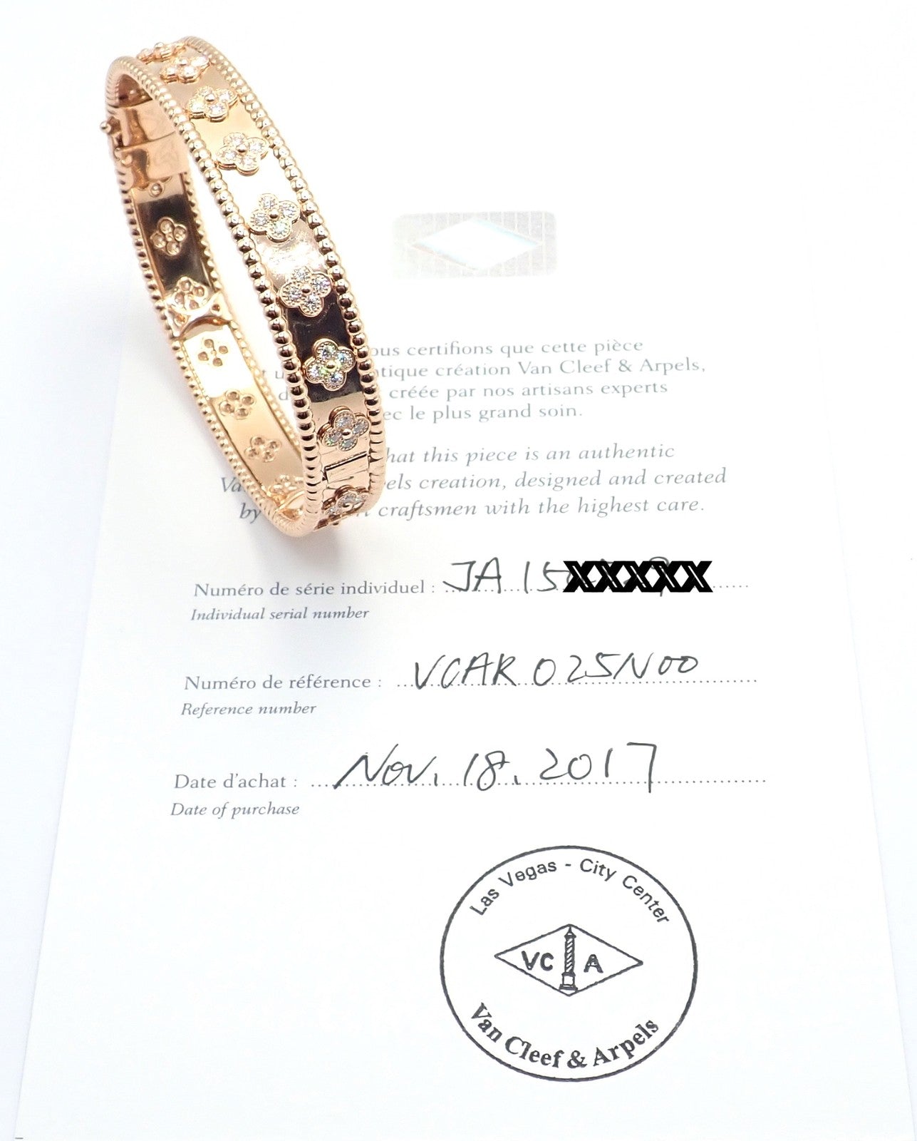 Authentic! Van Cleef & Arpels 18k Rose Gold Diamond Clovers Bangle Bracelet | Fortrove