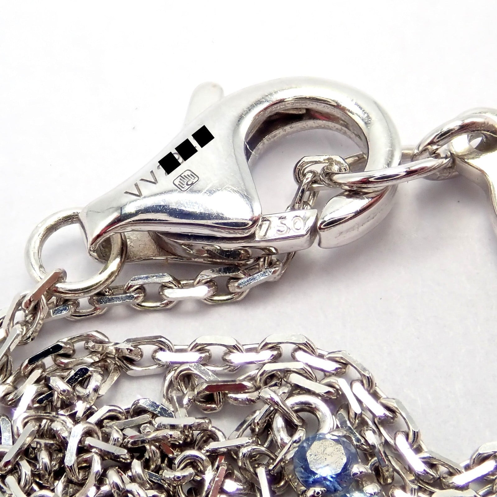 Authentic! Cartier 18k White Gold Sweet Cross Blue Sapphire Pendant Necklace | Fortrove