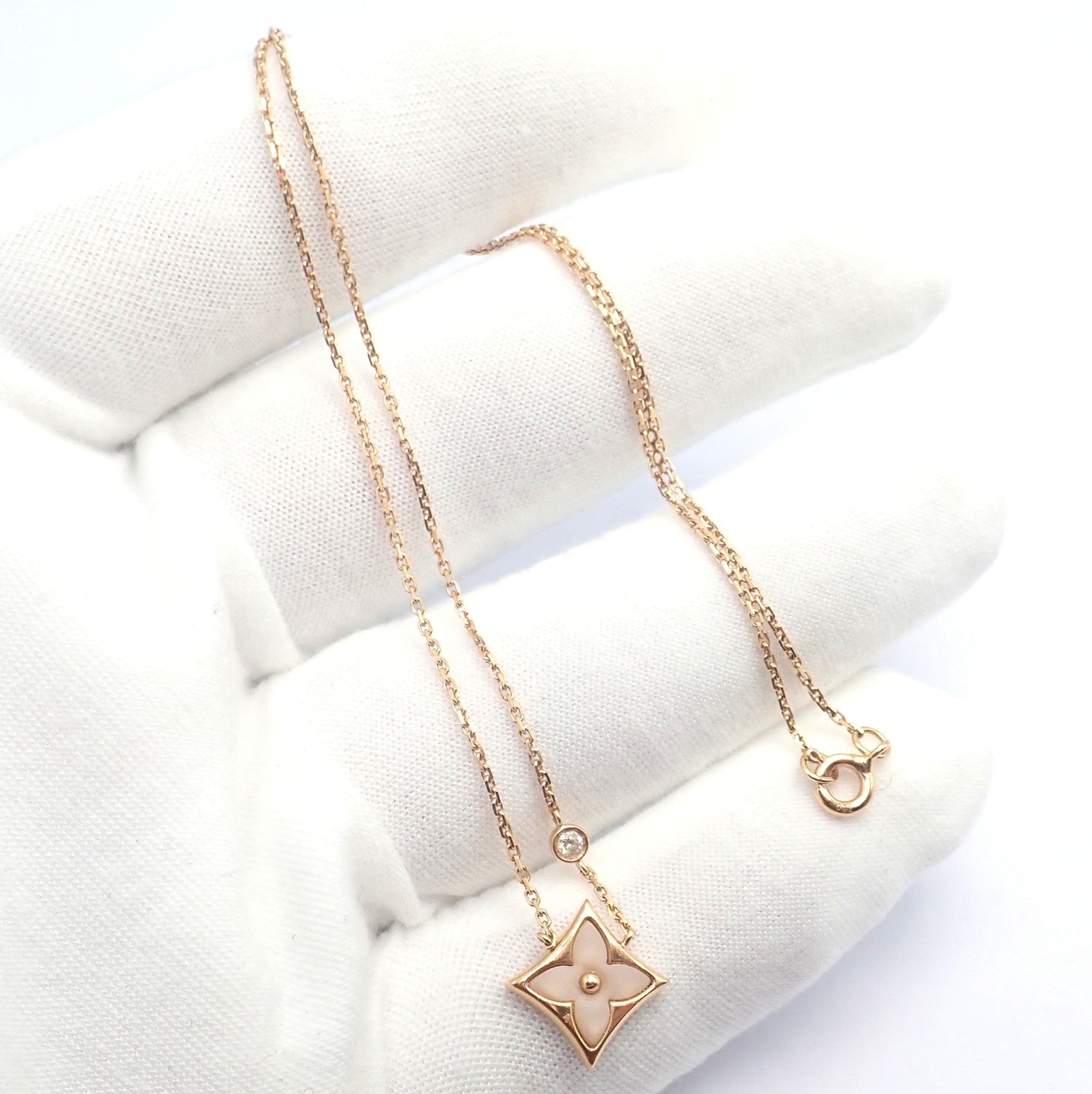 Authentic! Louis Vuitton 18k Rose Gold Diamond Mother Of Pearl Blossom Necklace | Fortrove