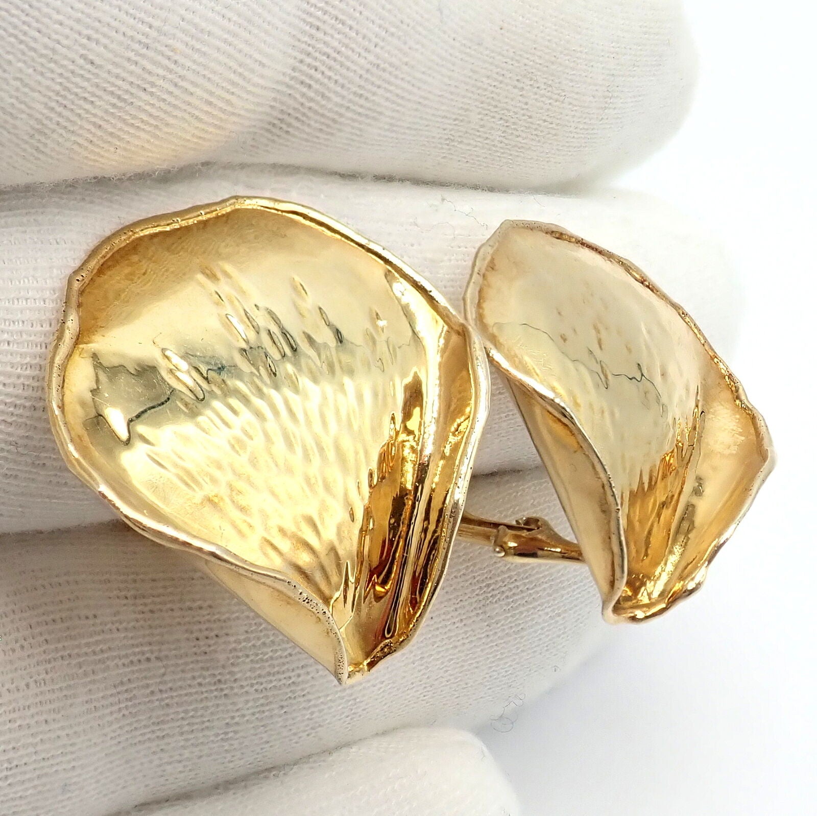 Authentic! Tiffany & Co Angela Cummings 18k Yellow Gold Rose Petal Earrings 1979 | Fortrove