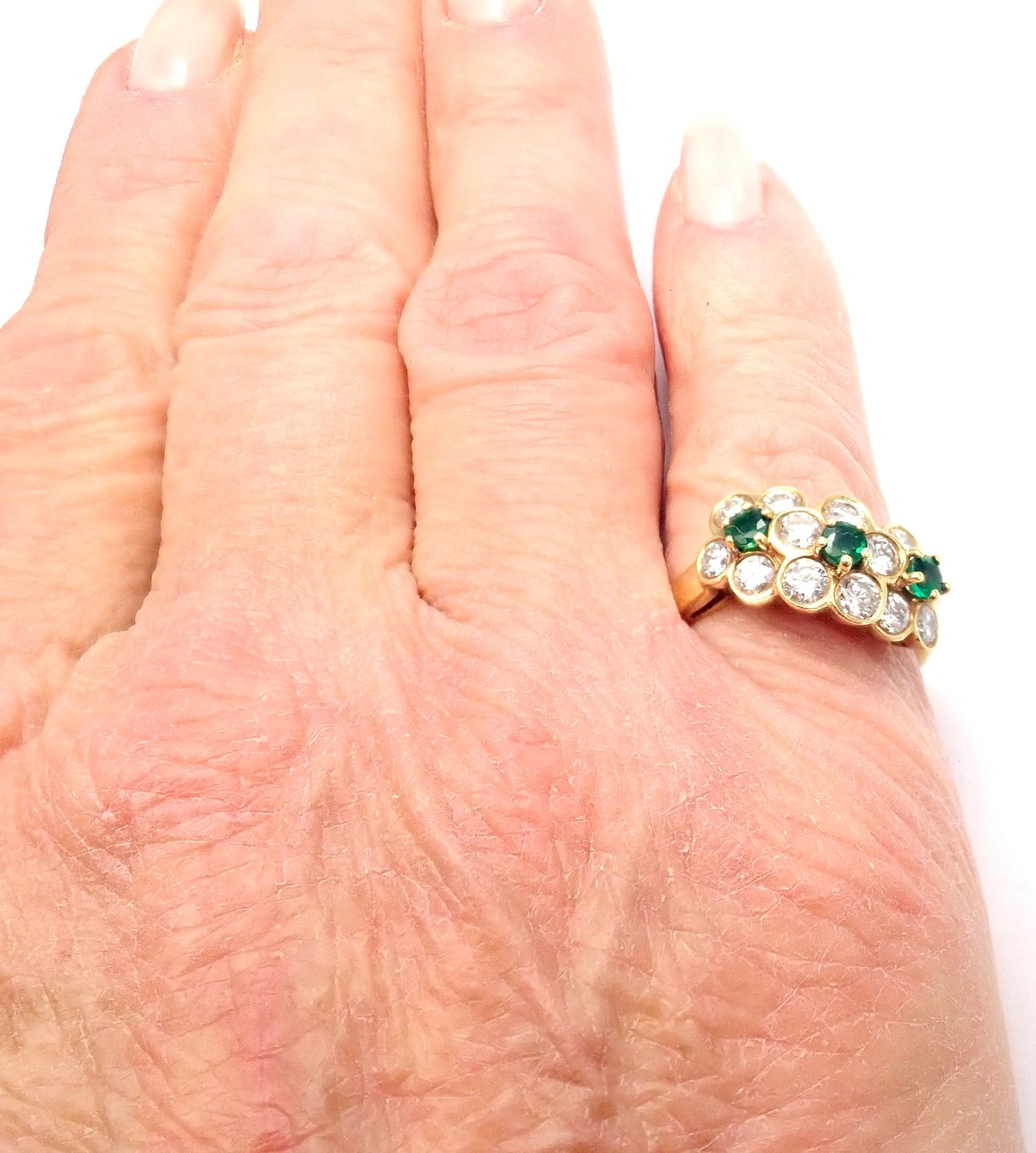 Authentic! Van Cleef & Arpels 18k Yellow Gold Emerald Diamond Fleurette Ring | Fortrove