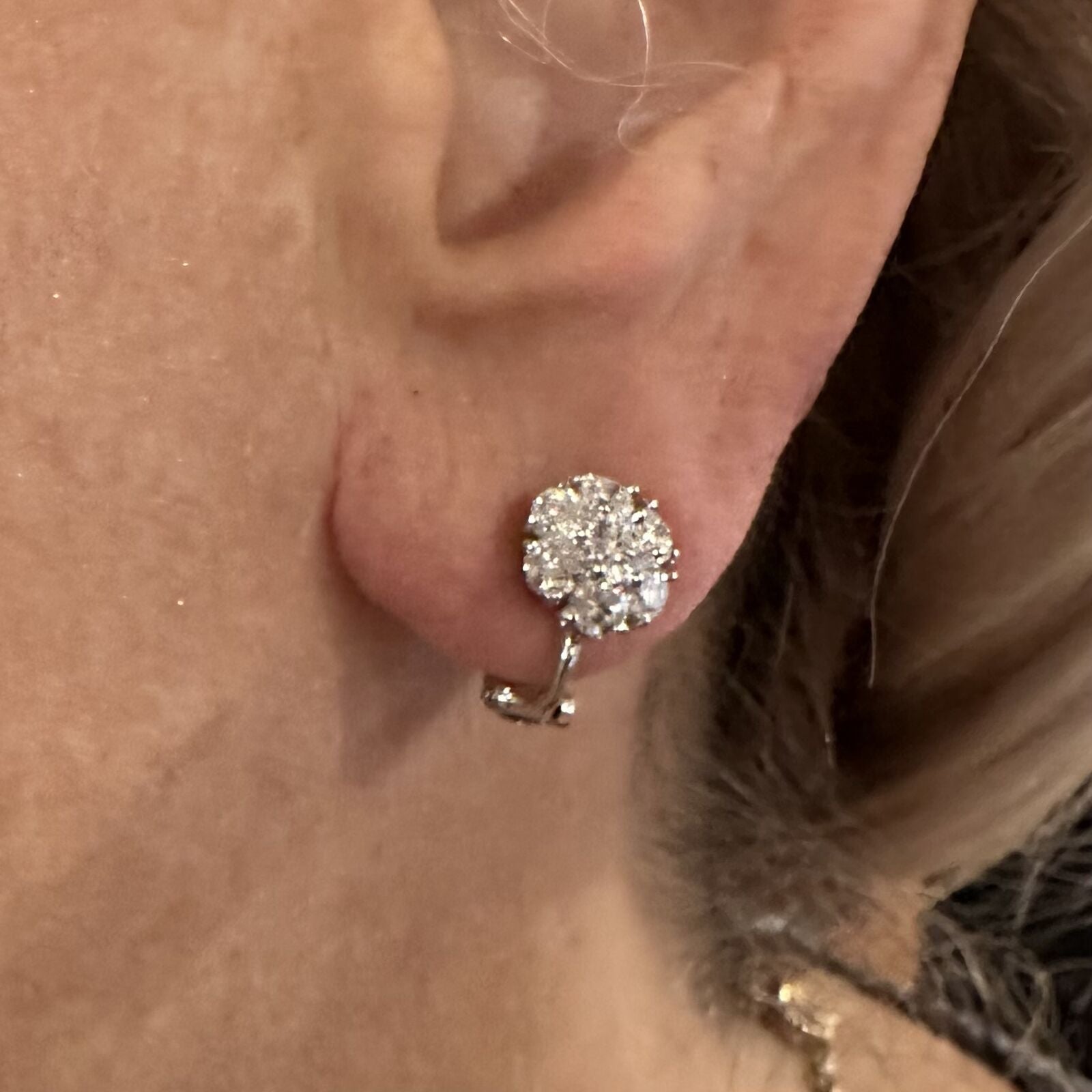 Authentic! Van Cleef & Arpels Platinum Diamond Fleurette Flower Earrings | Fortrove