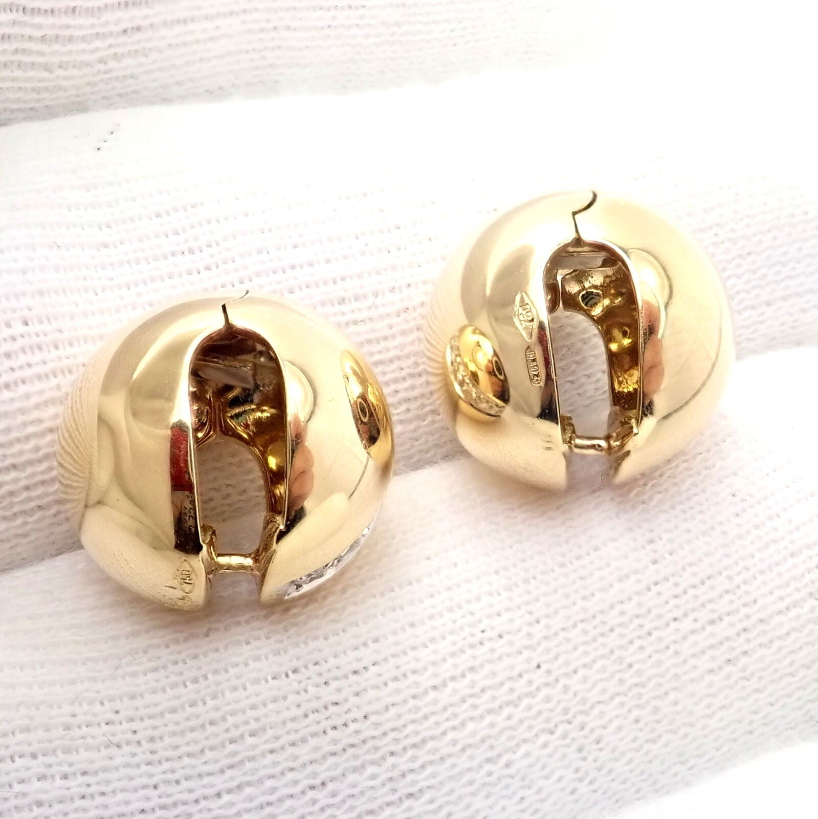 Pomellato Jewelry & Watches:Fine Jewelry:Earrings Rare! Authentic Pomellato 18k Yellow Gold Diamond Globe Hug Earrings