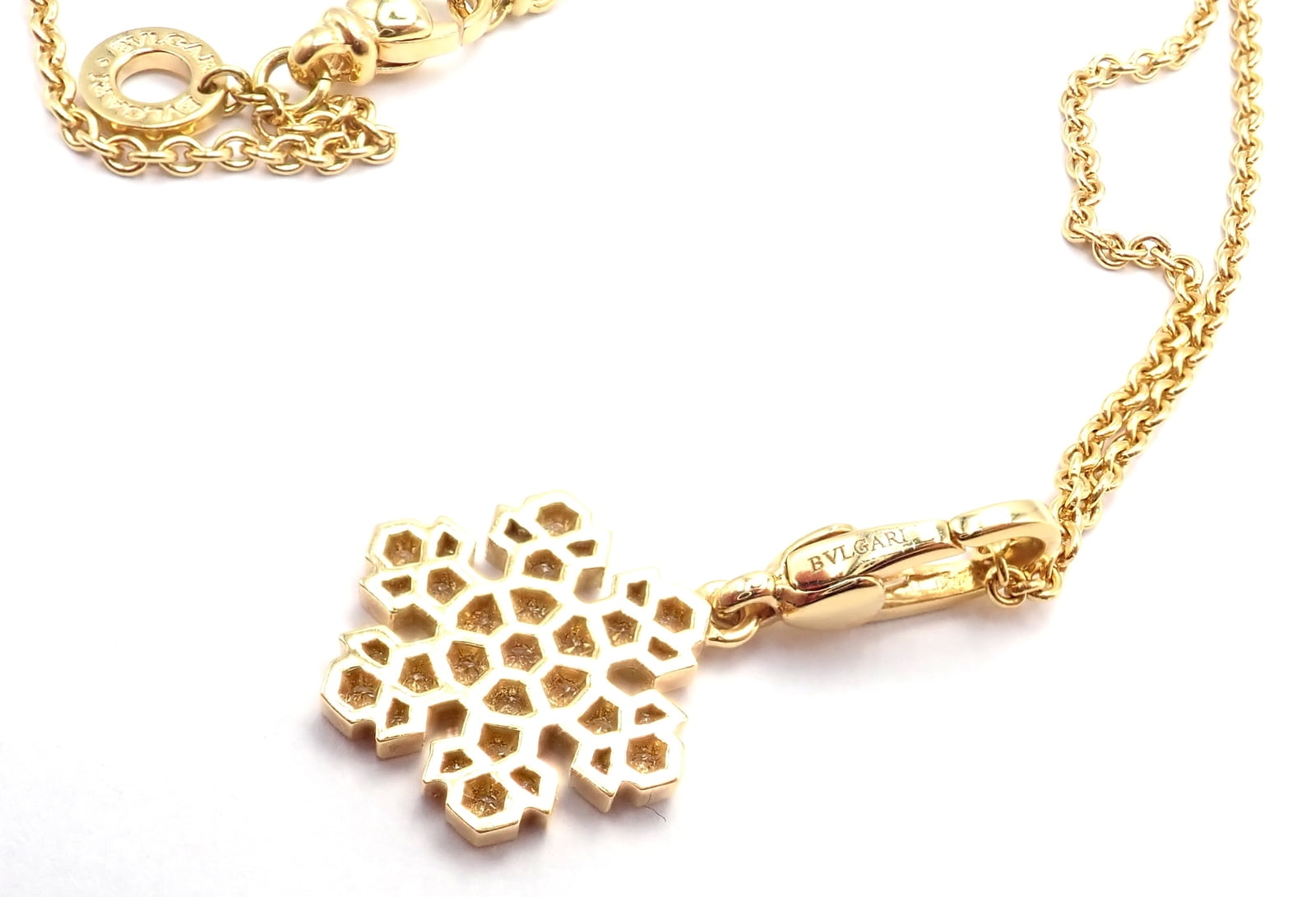 Bvlgari Jewelry & Watches:Fine Jewelry:Necklaces & Pendants Bulgari Bvlgari Fiocco De Neve Snowflake 18k Gold Diamond Pendant Necklace Paper
