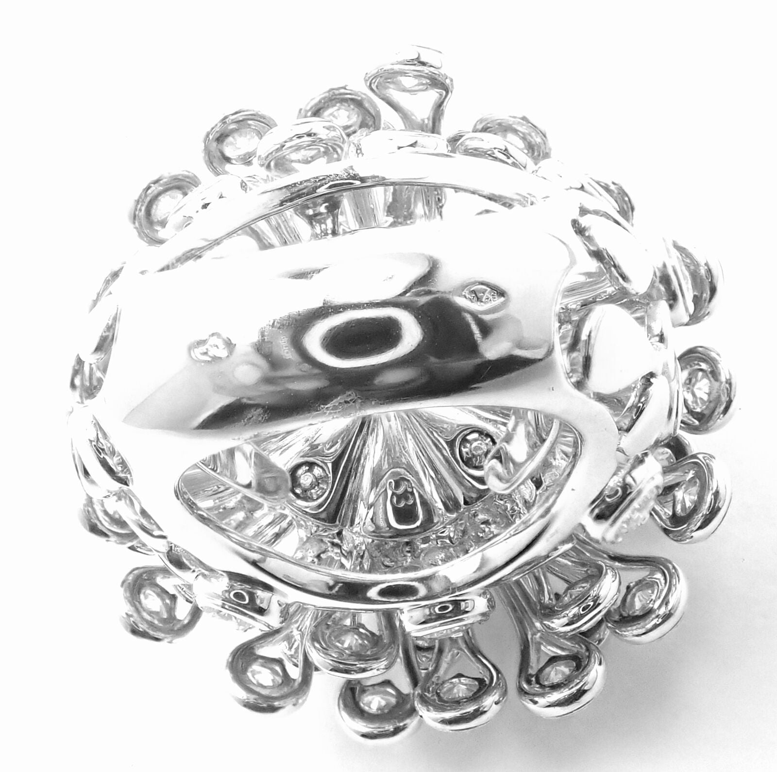 Authentic! Christian Dior 18k White Gold 6.5ct Diamond Large Flower Ring | Fortrove